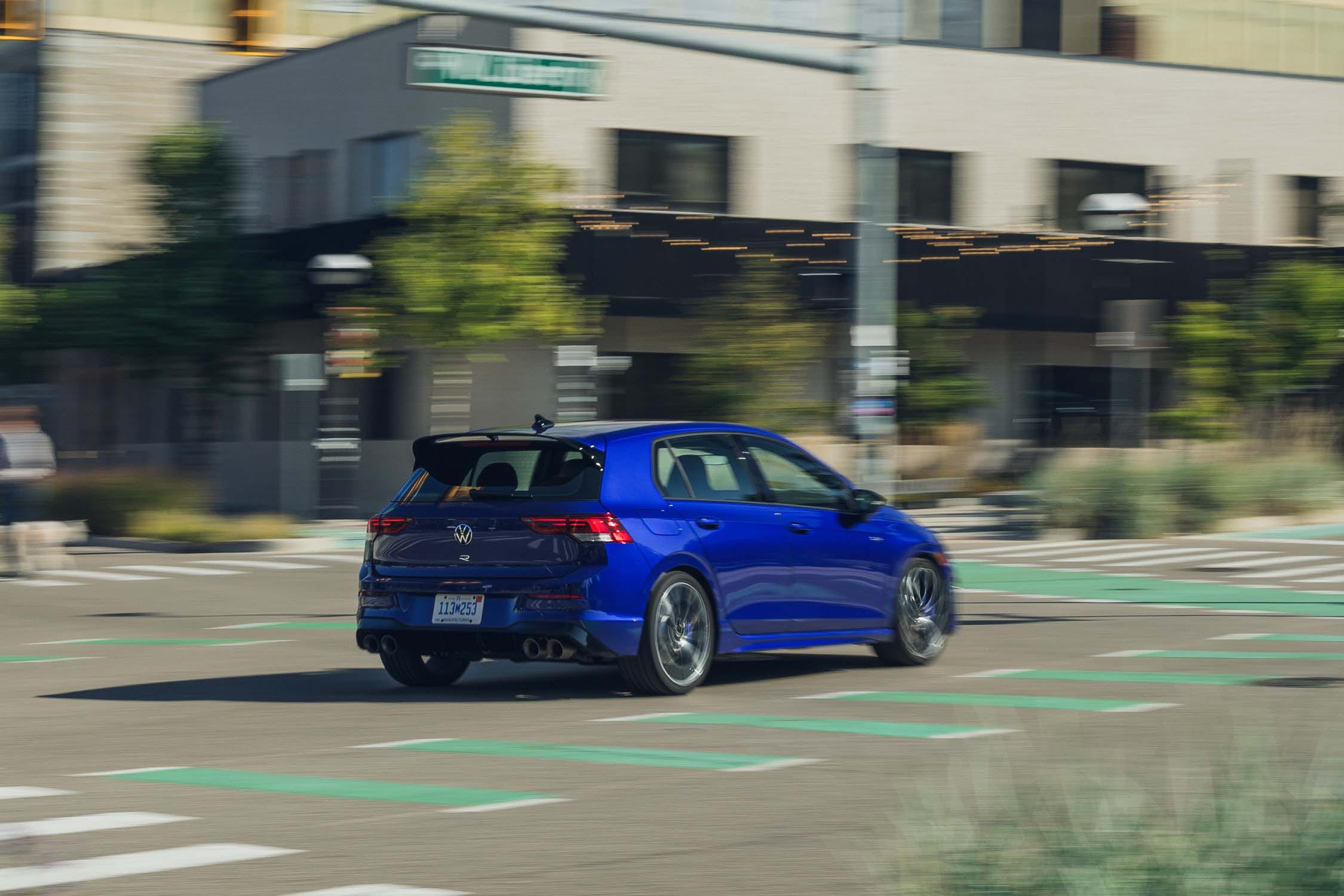 Golf R