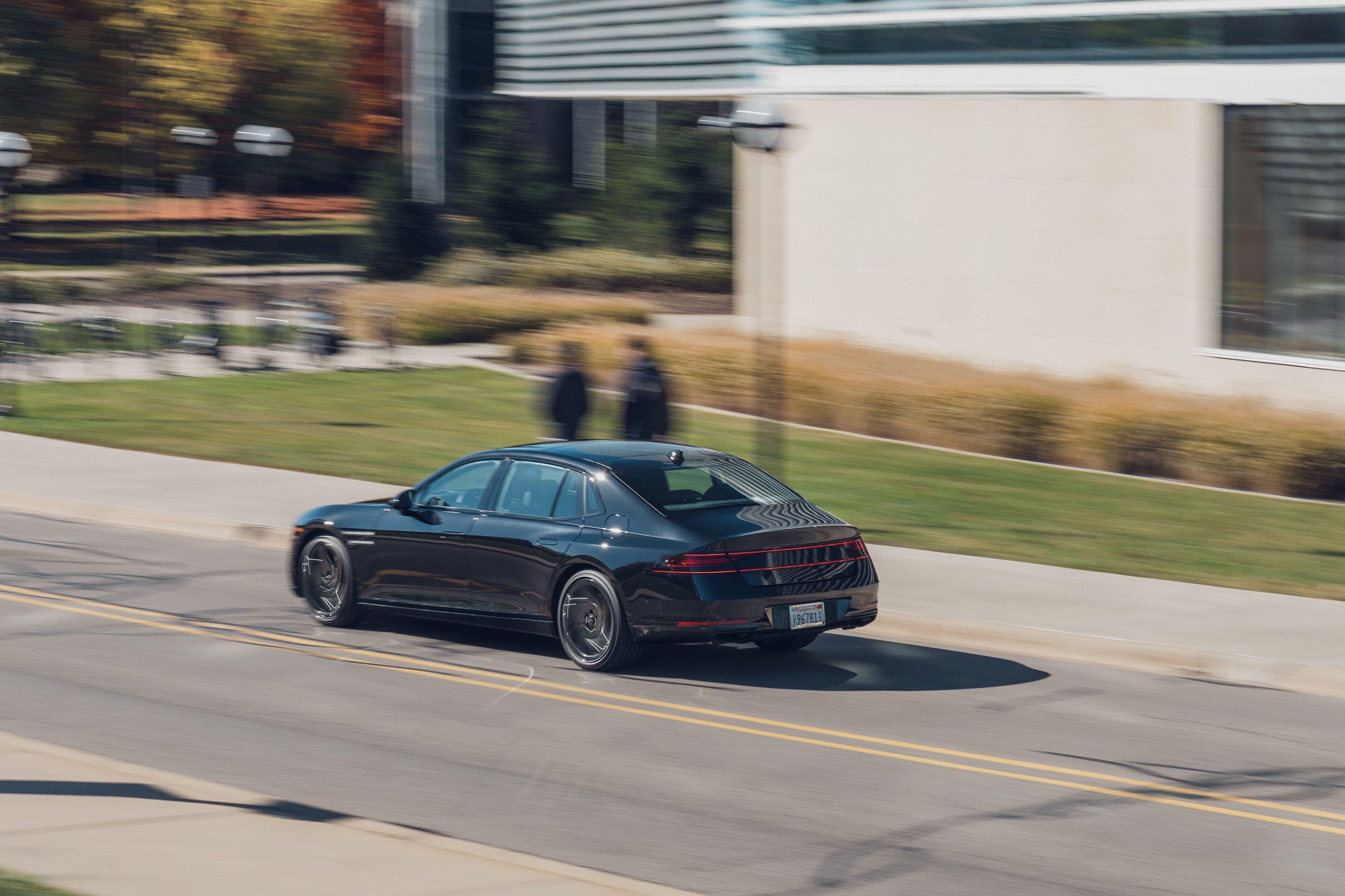 G90