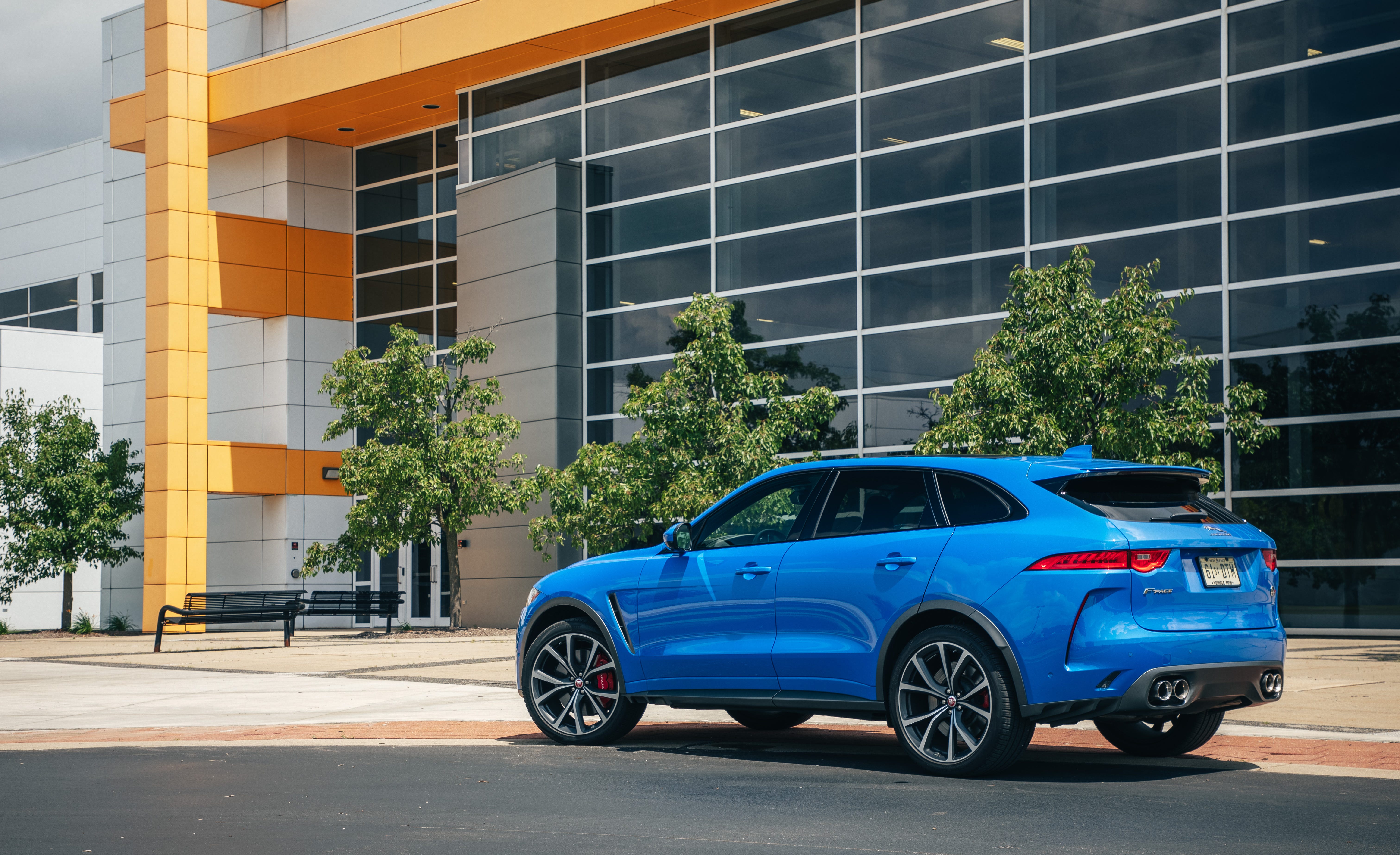 F-Pace SVR