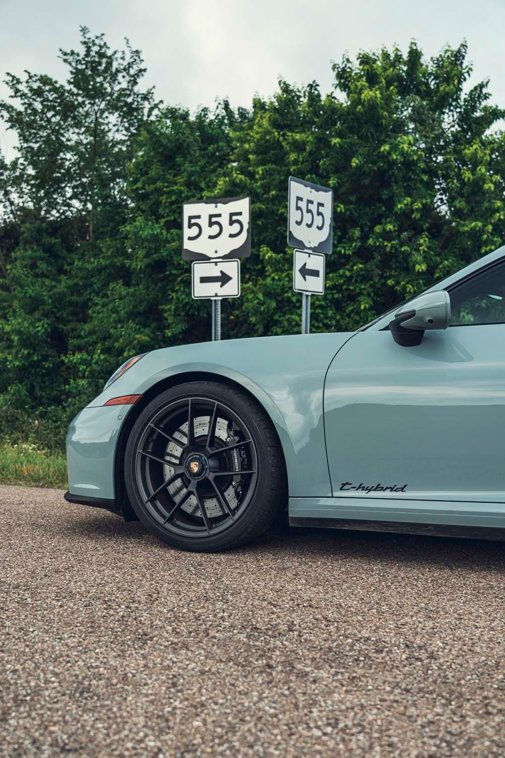911