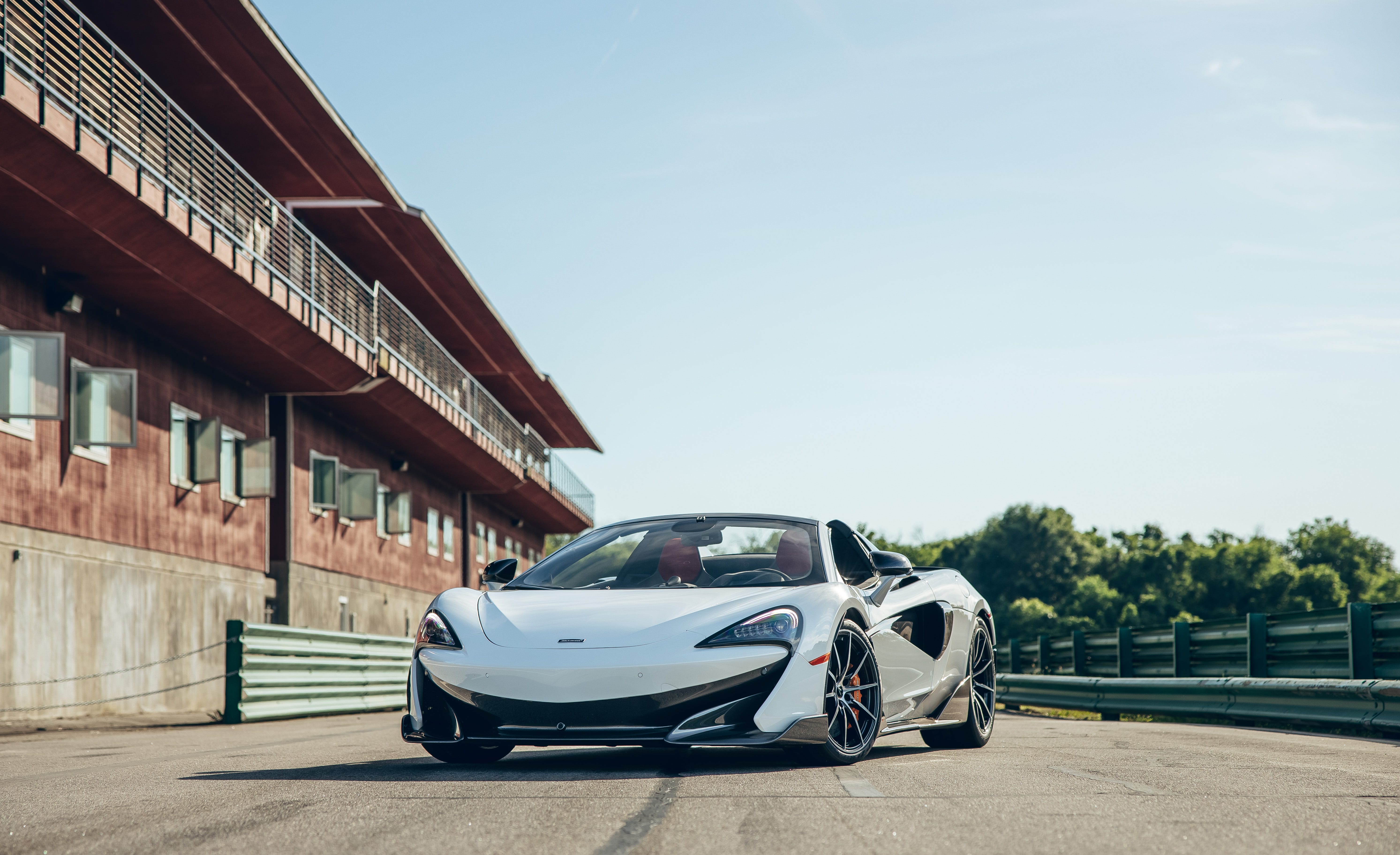 600LT