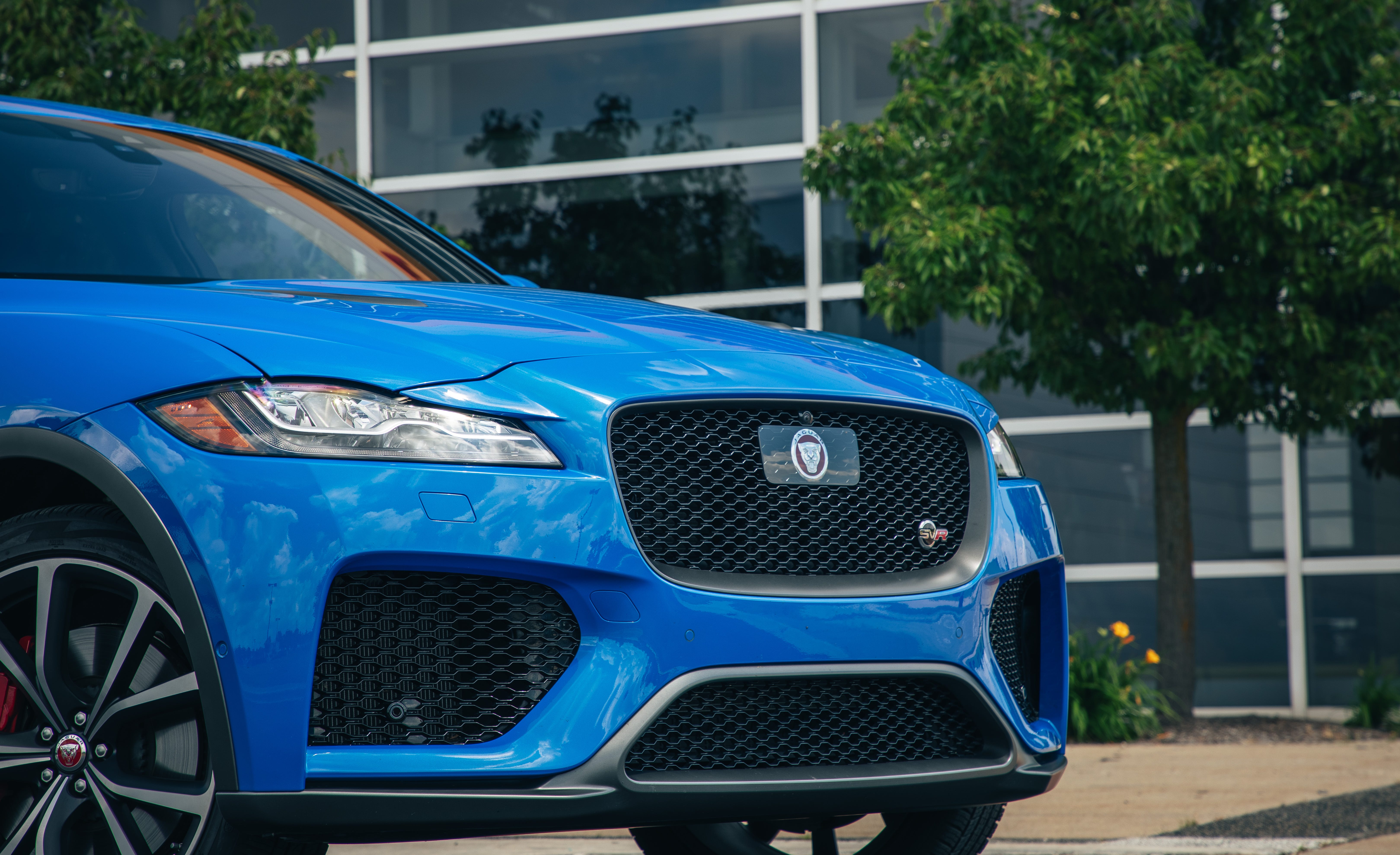 F-Pace SVR