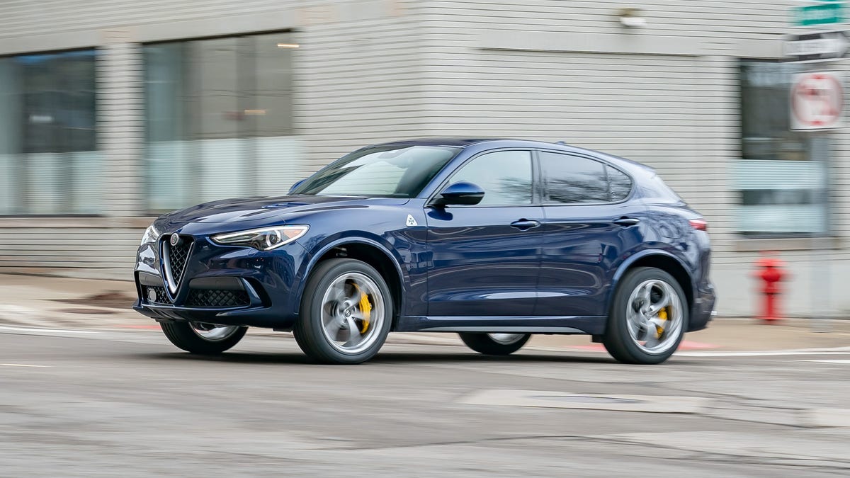 Stelvio Quadrifoglio photo