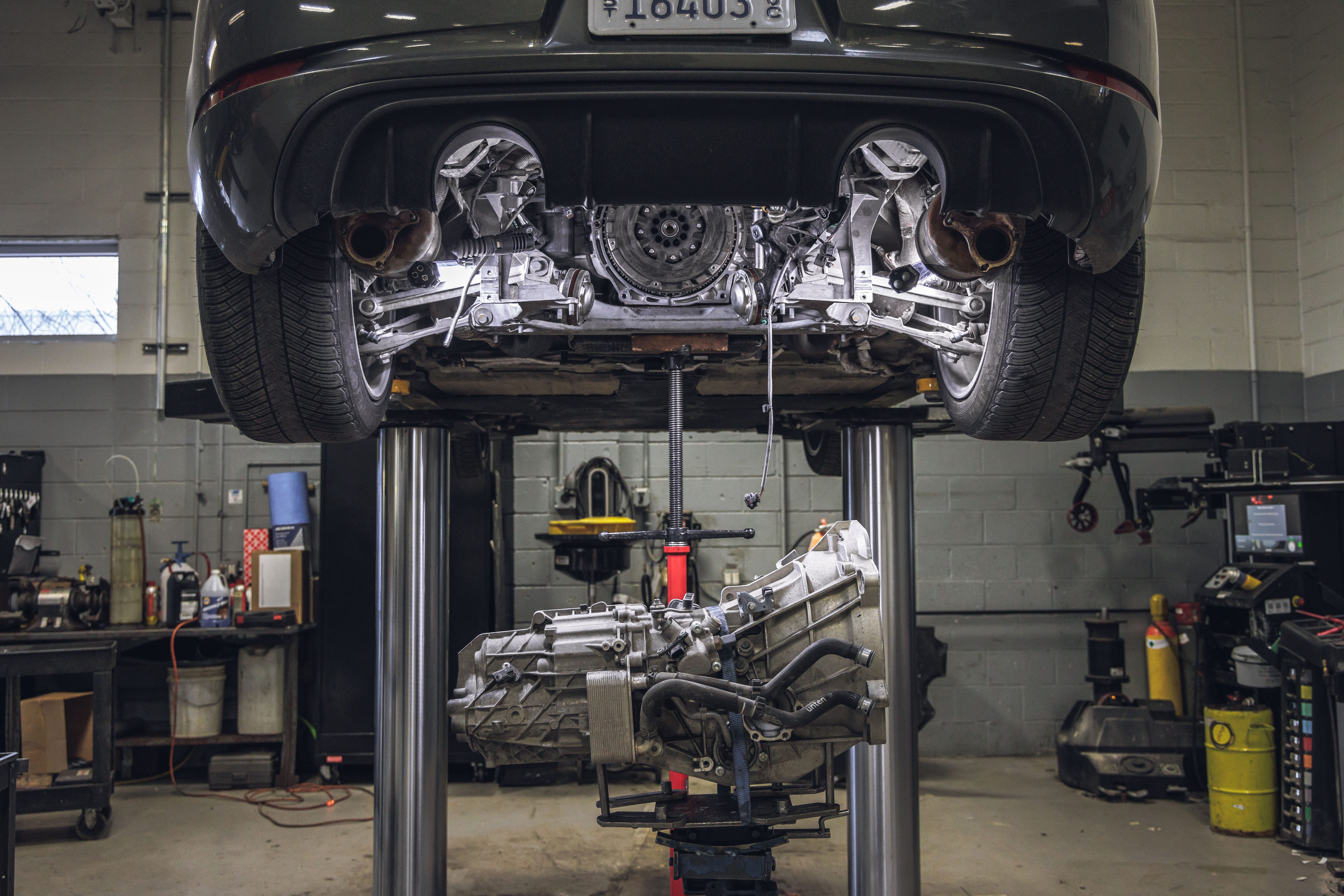 718 Cayman