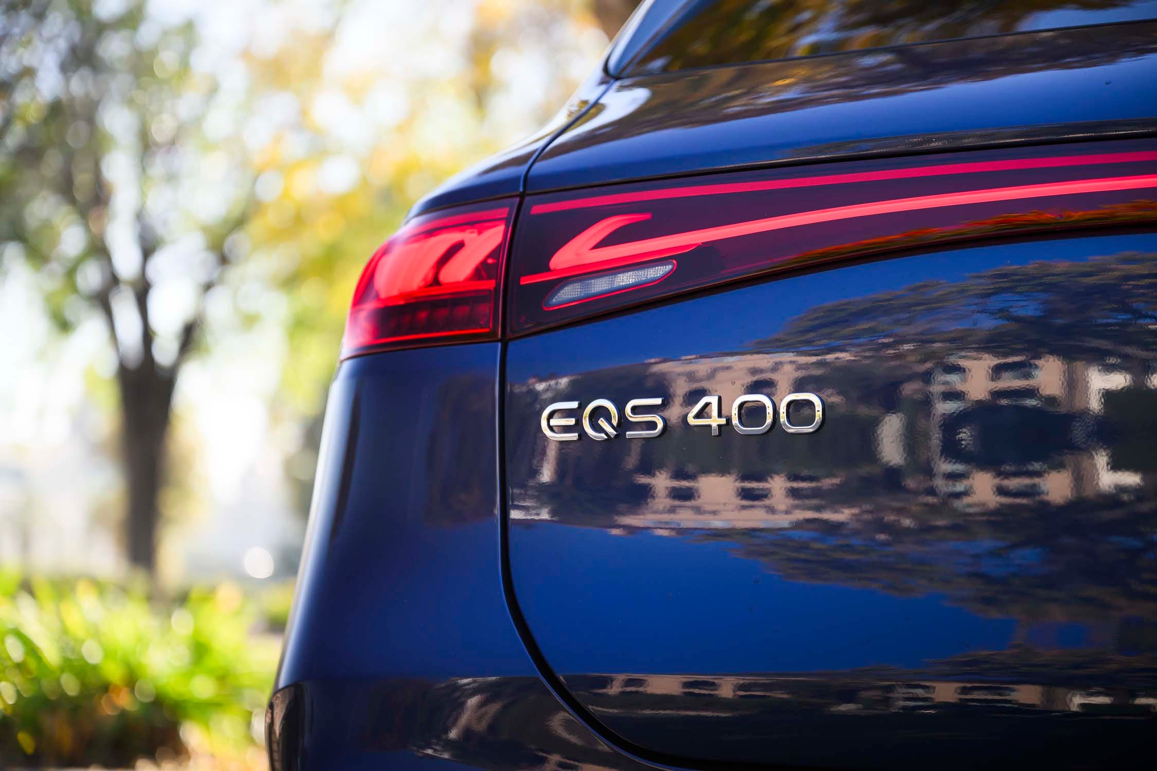 EQS SUV
