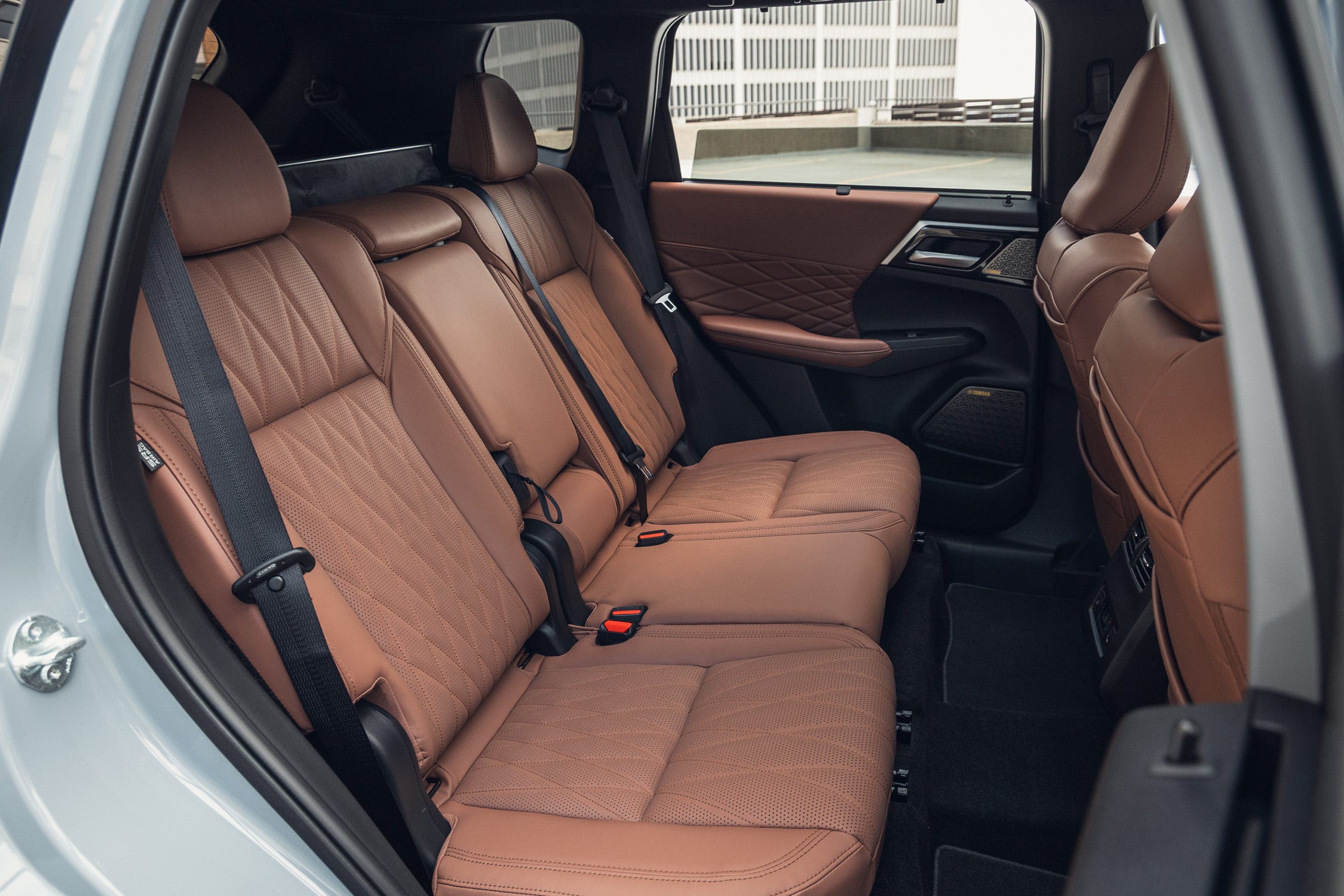 2026 Mitsubishi Outlander Test: Rogue-Like