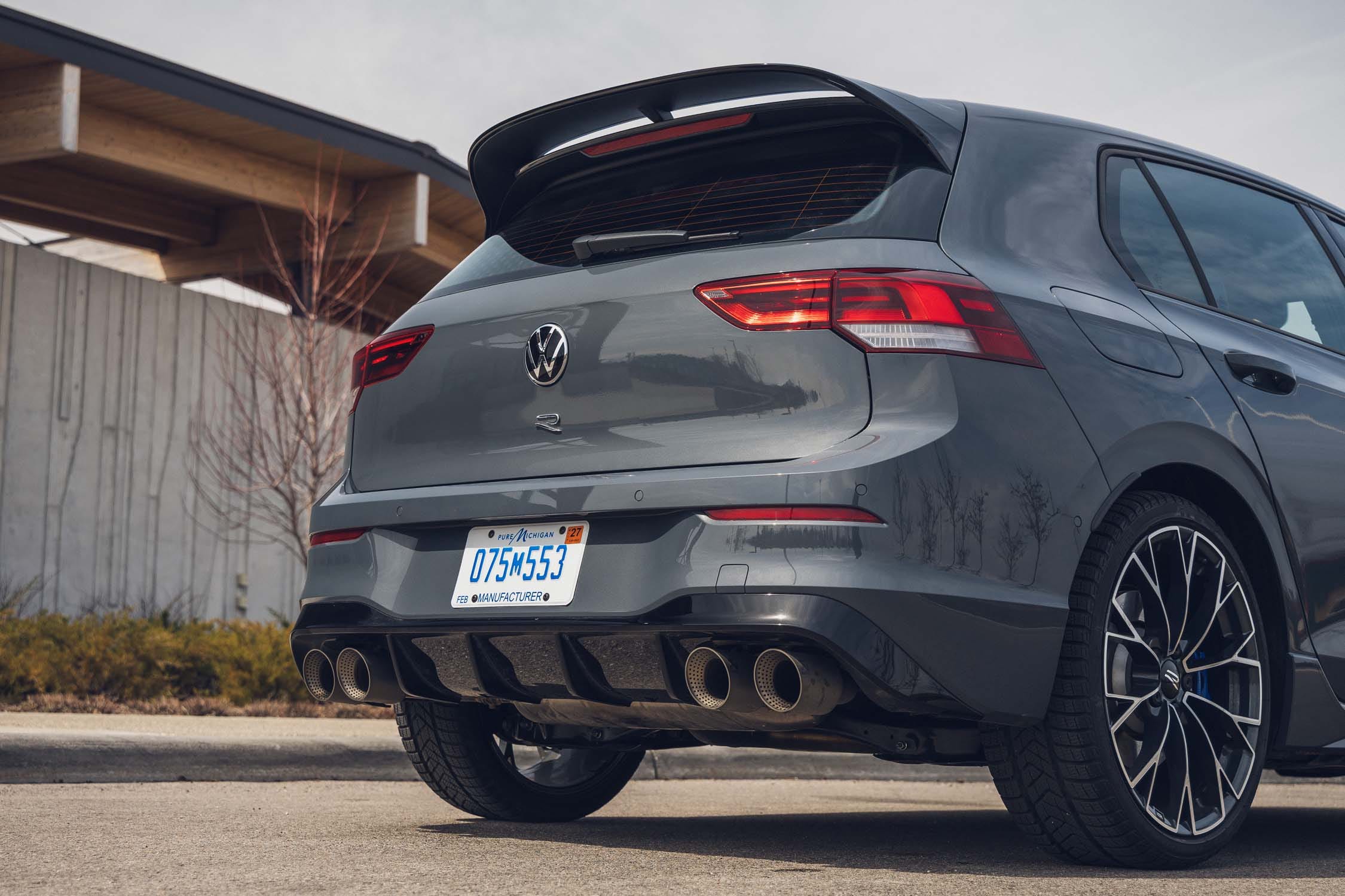 Golf R