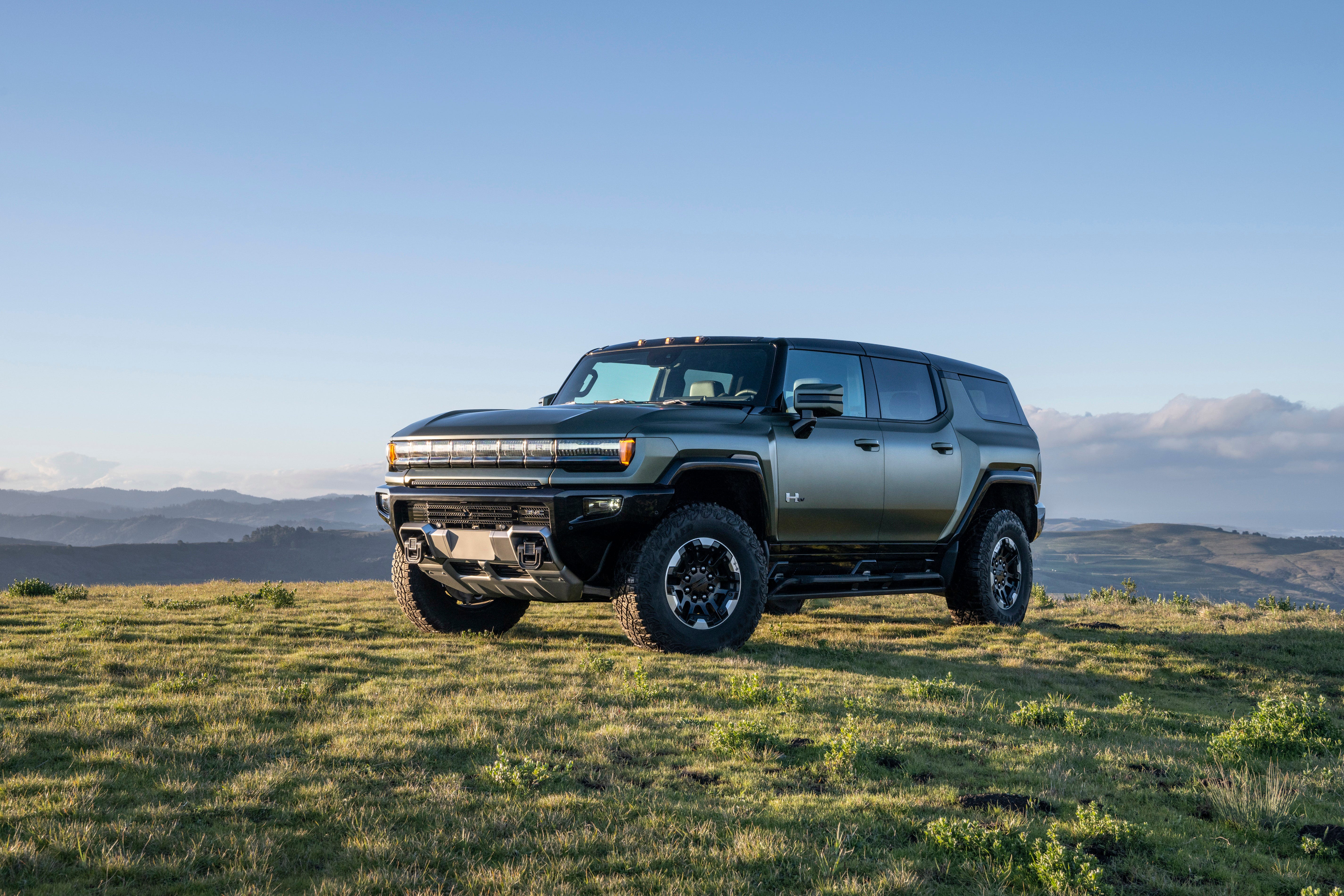 Hummer EV SUV
