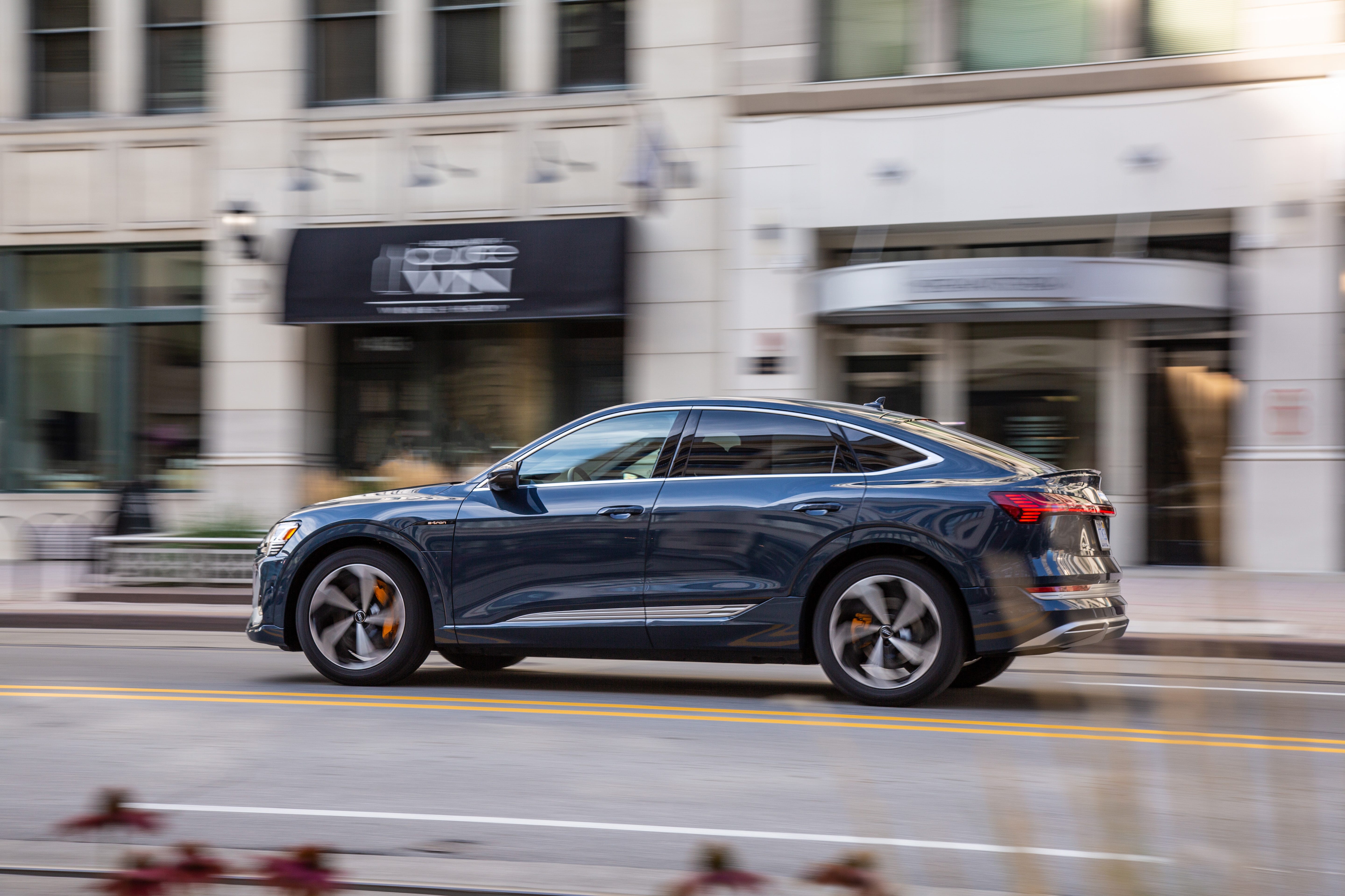 Q8 e-tron