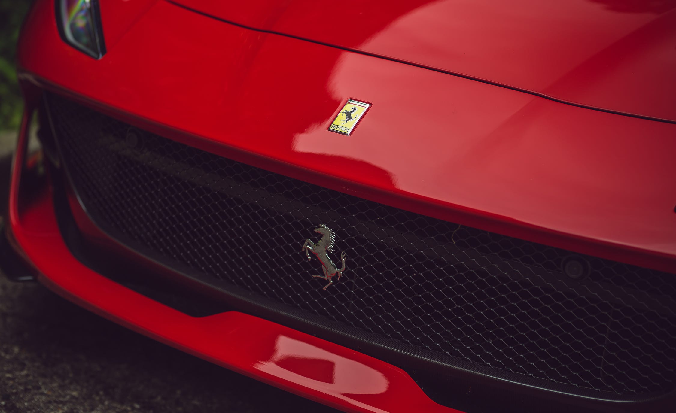 812