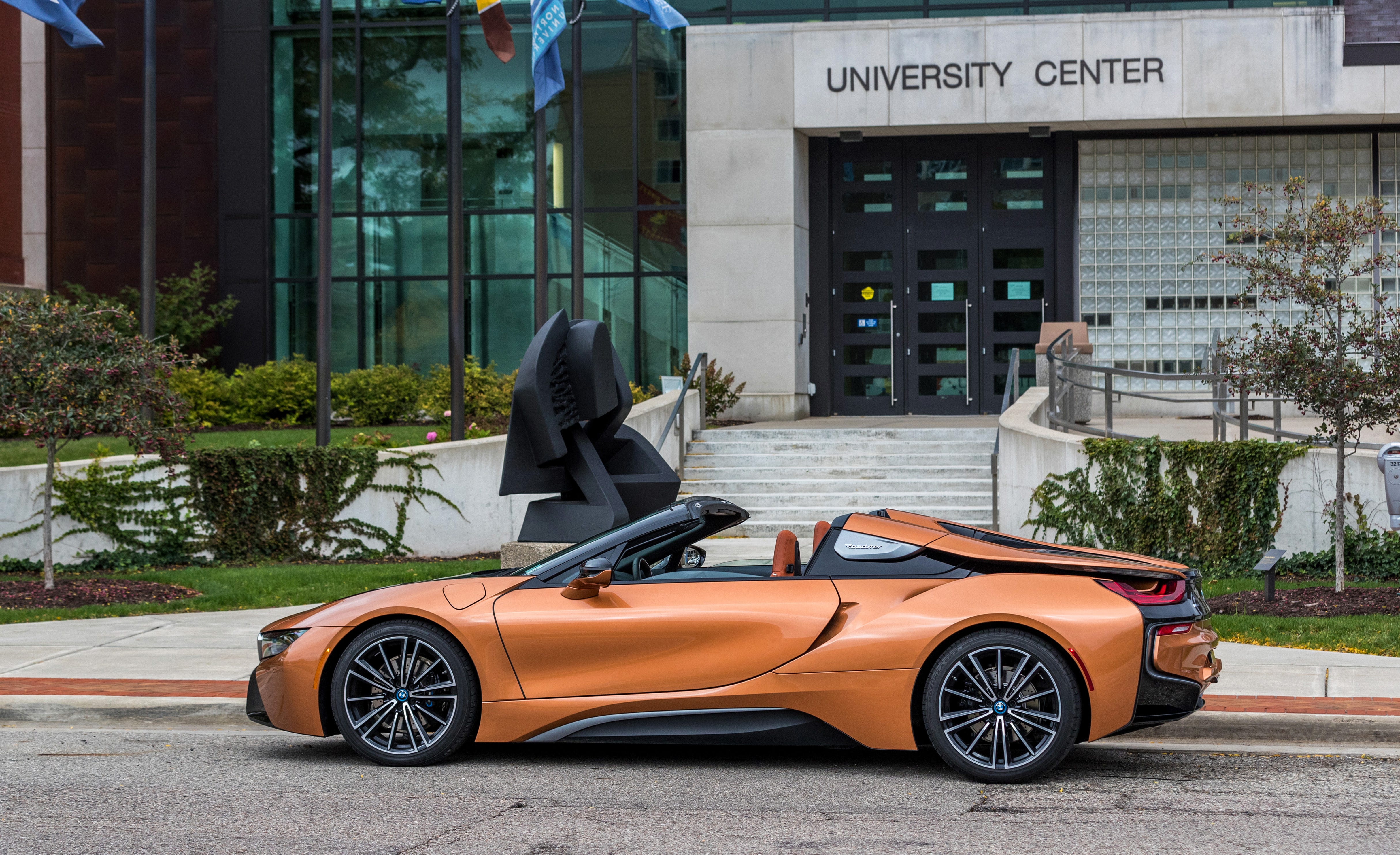 i8