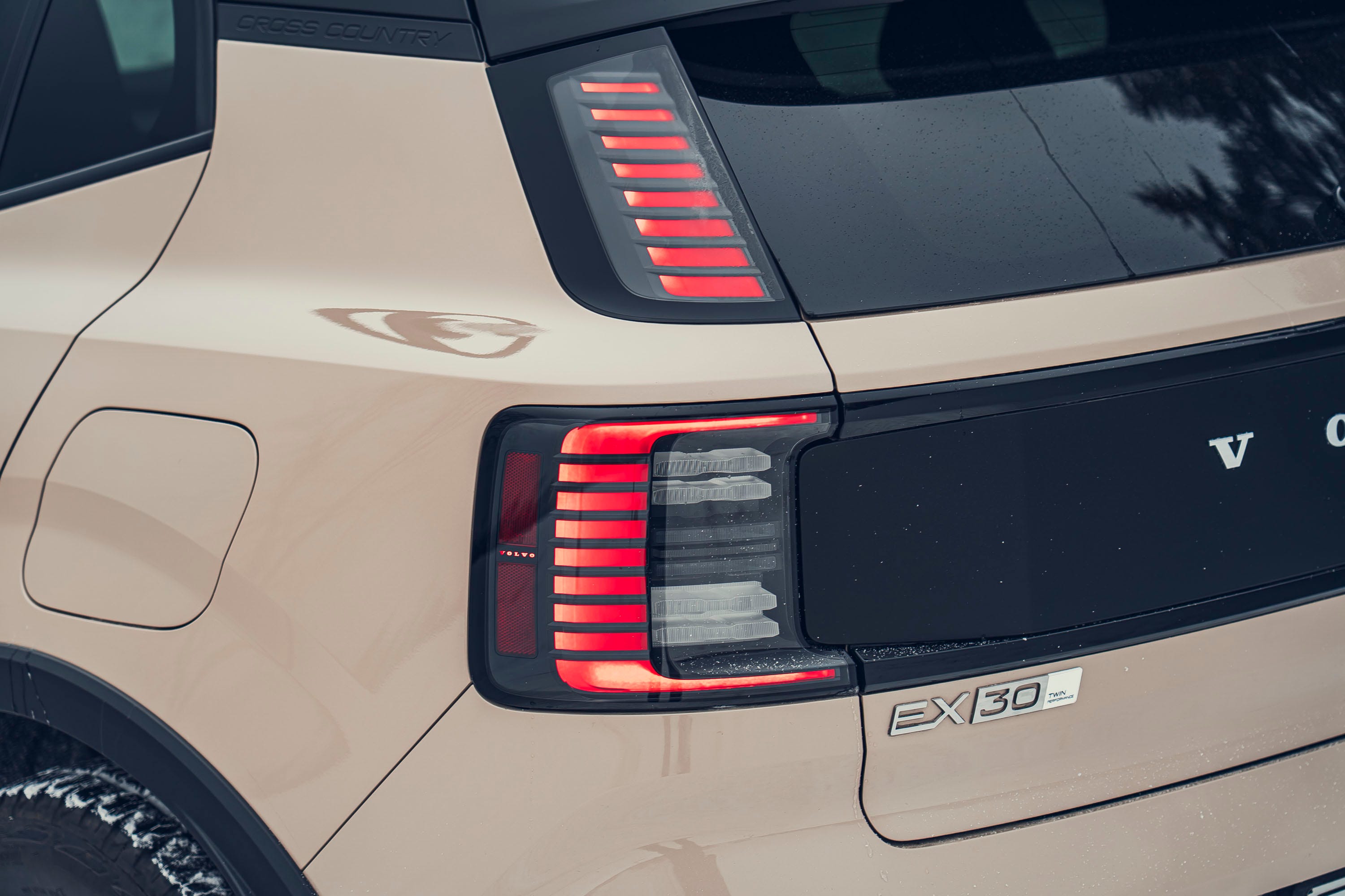 EX30