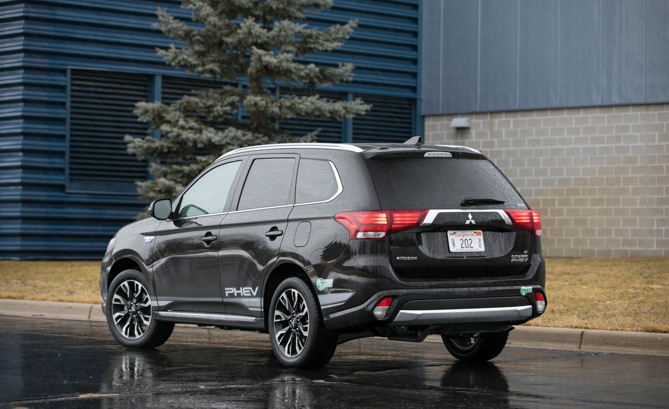 2026 Mitsubishi Outlander Test: Rogue-Like