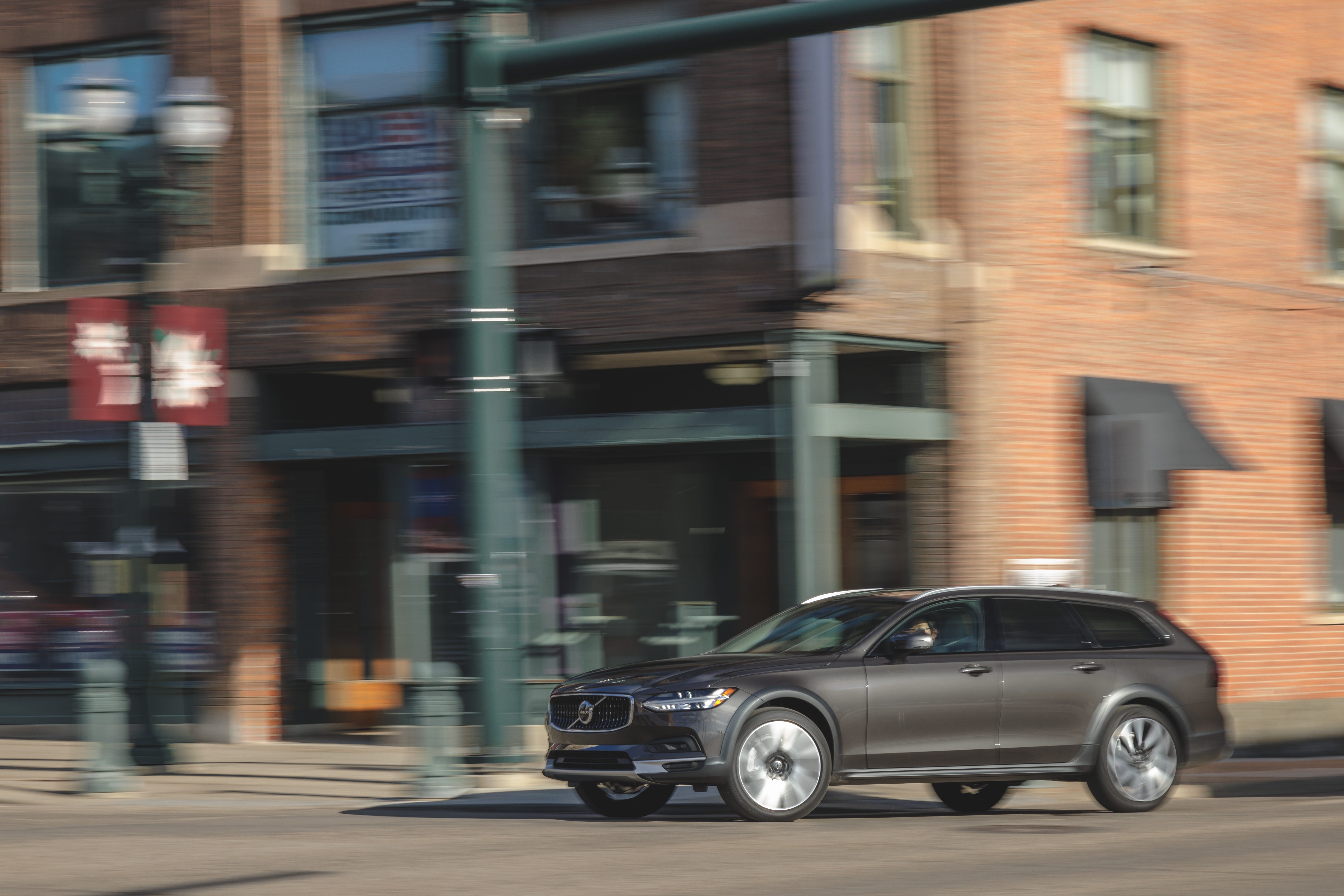 V90 Cross Country