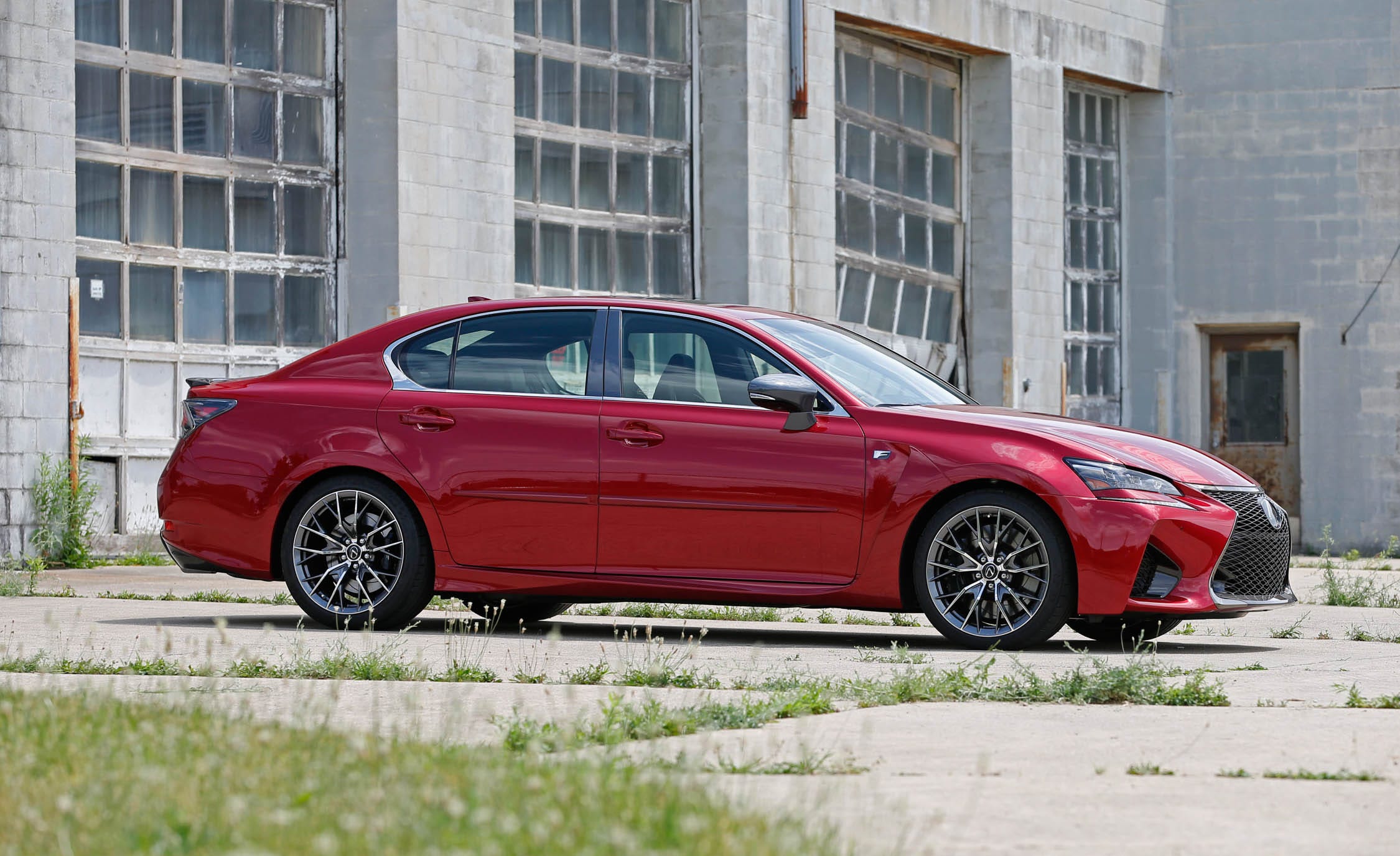GS F