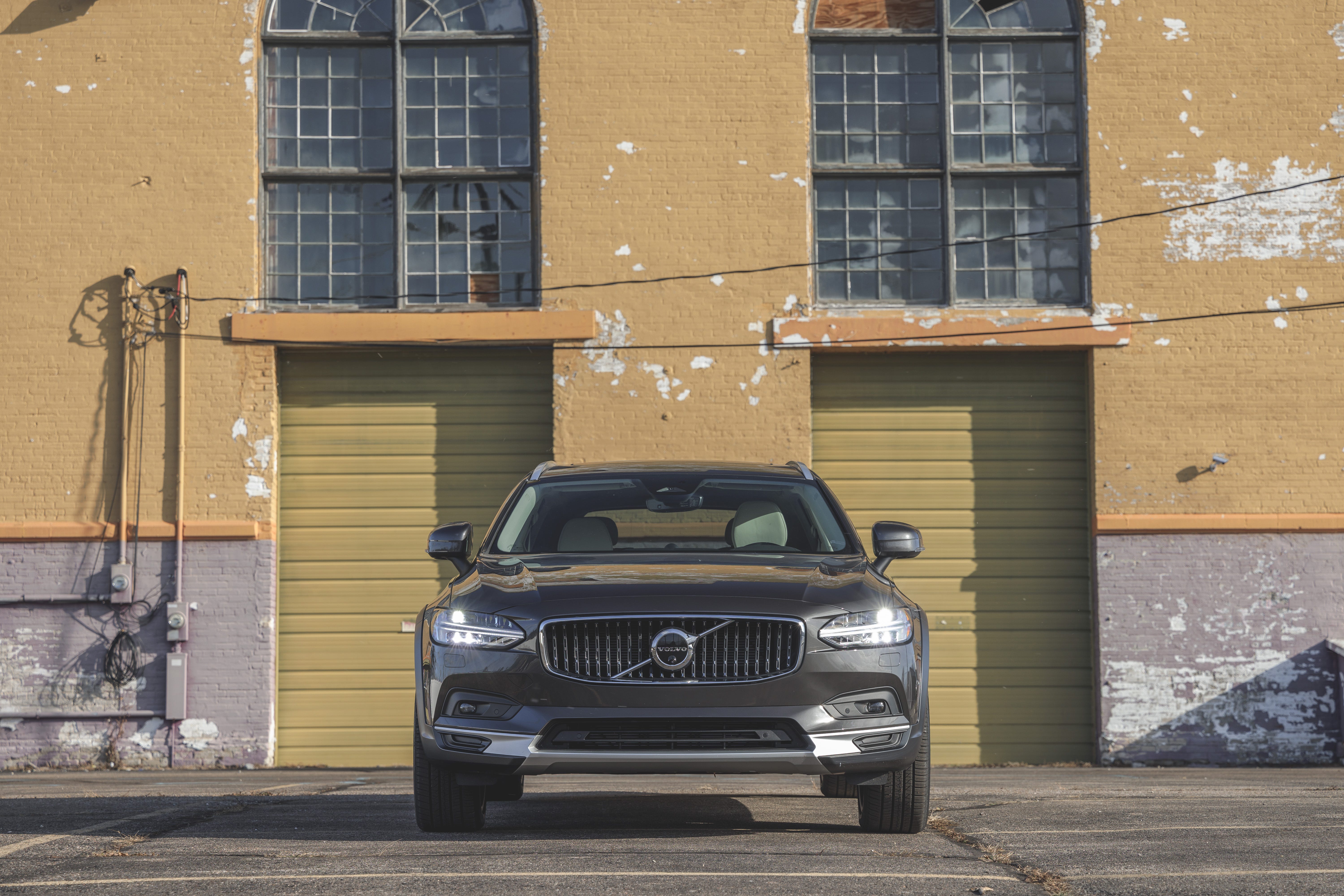 V90 Cross Country