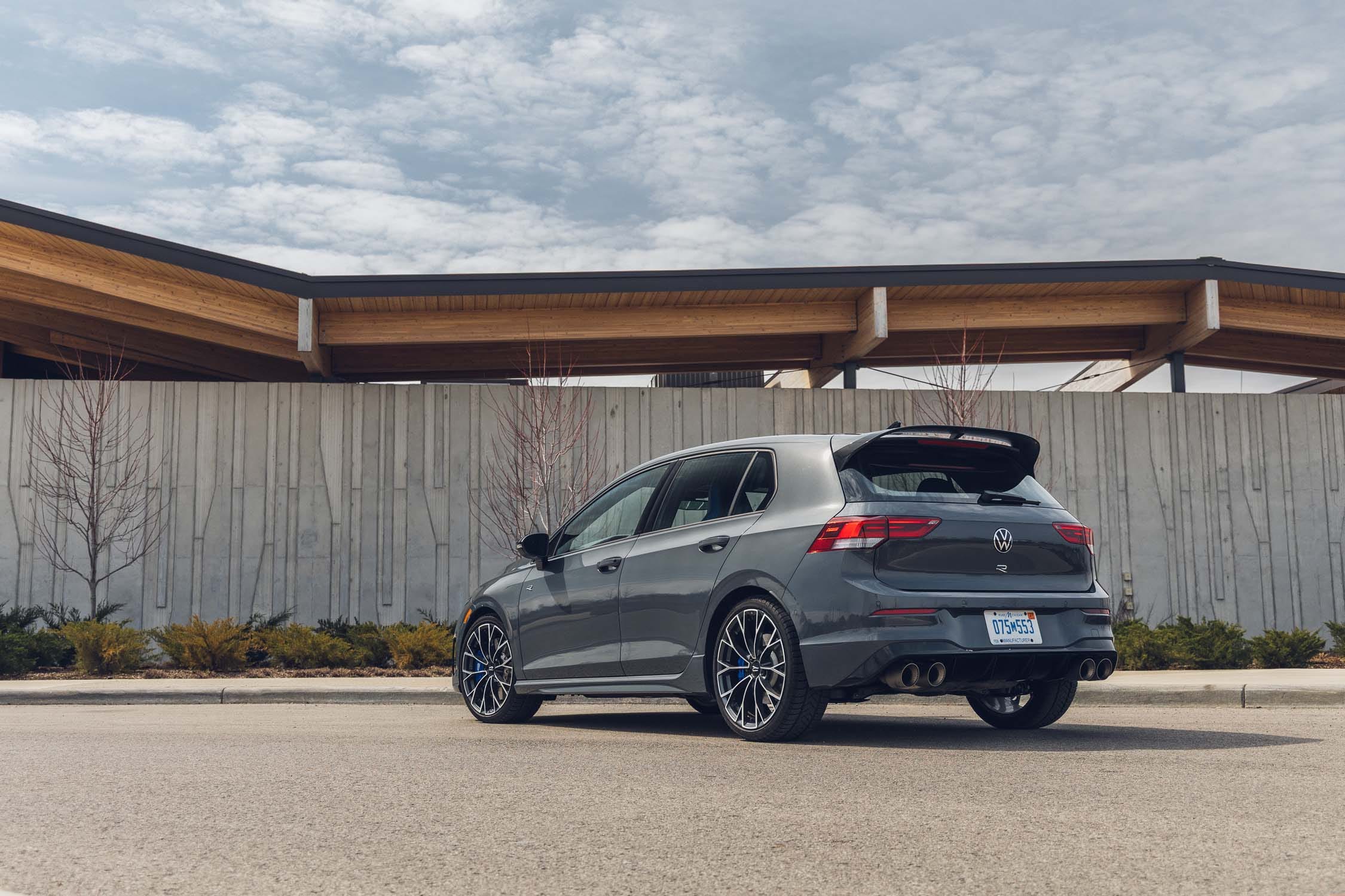 Golf R