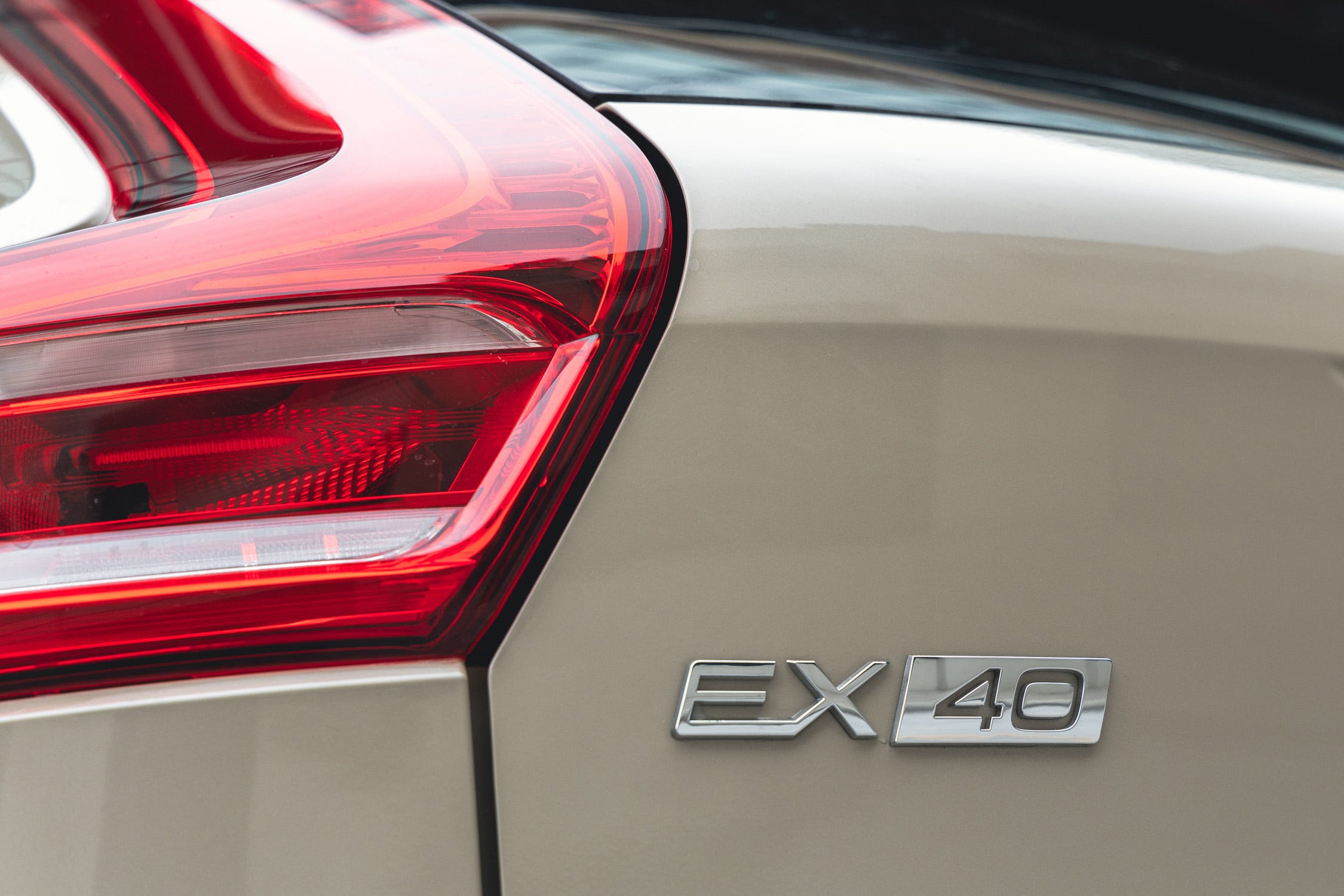 EX40
