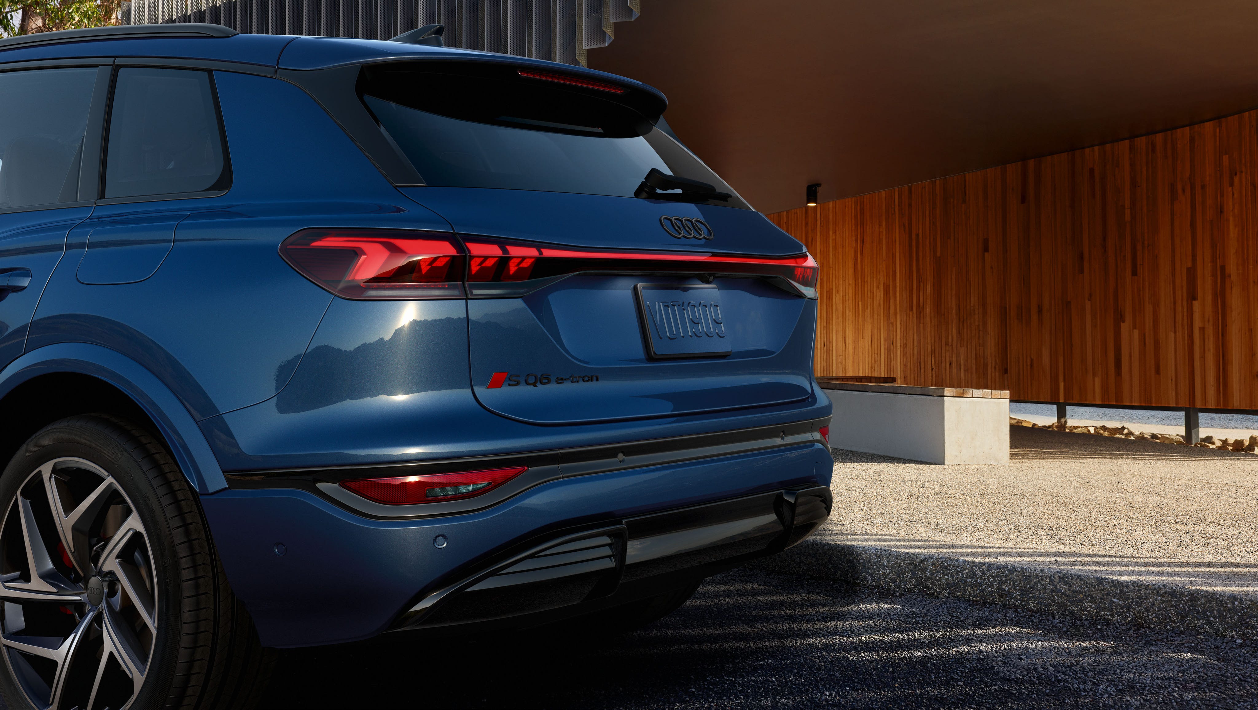 SQ6 e-tron