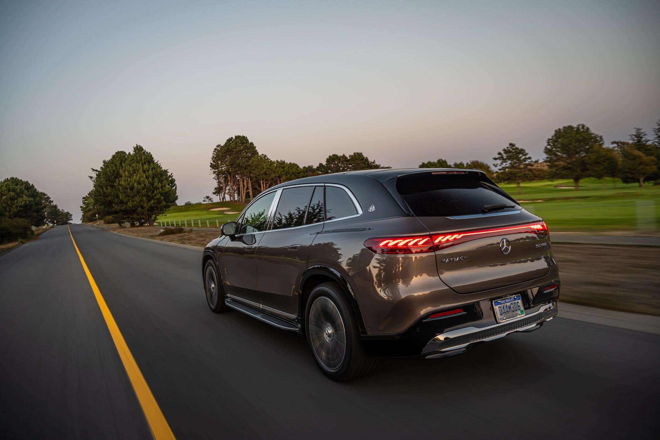EQS SUV