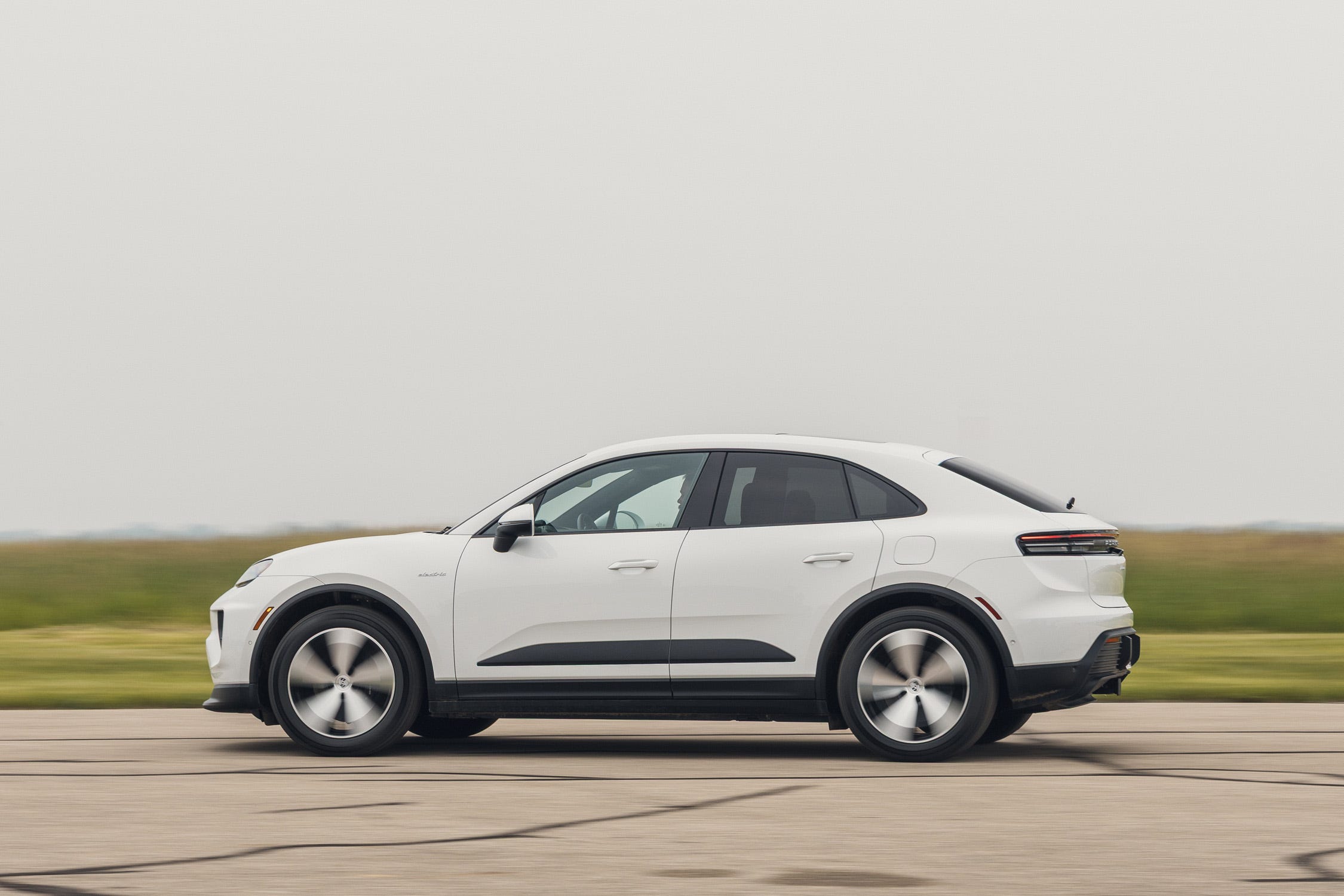Macan Electric