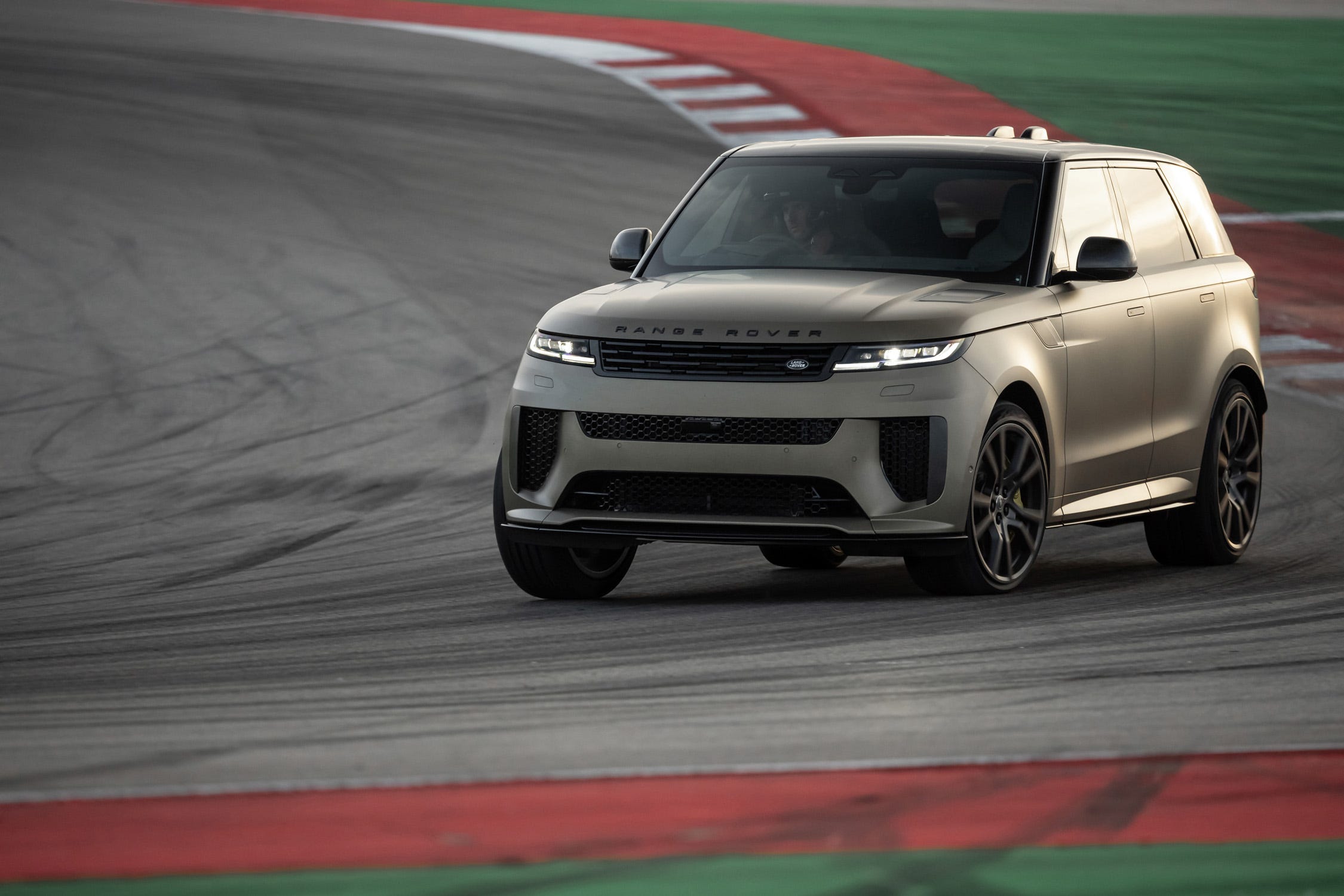 Range Rover Sport SV