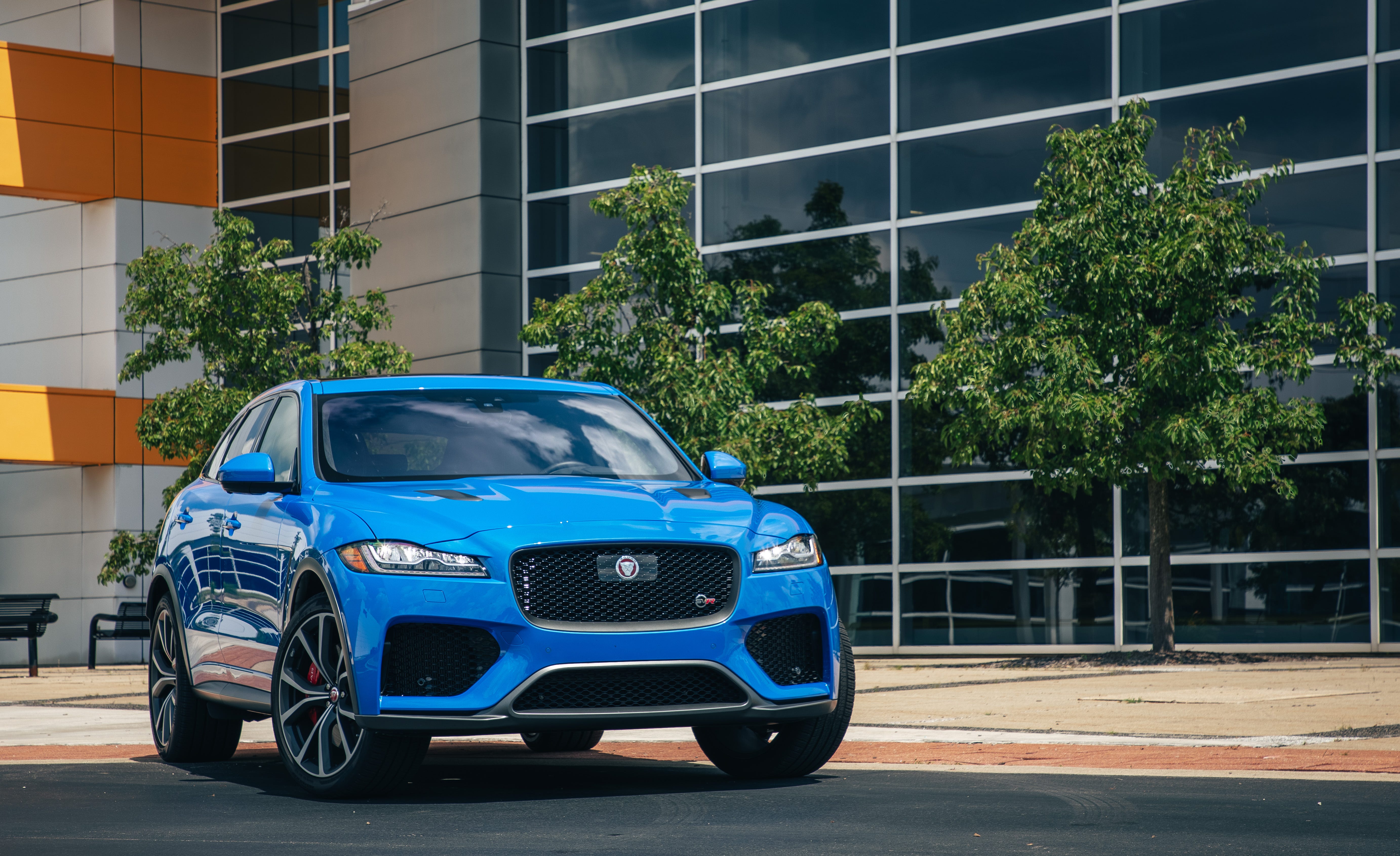 F-Pace SVR