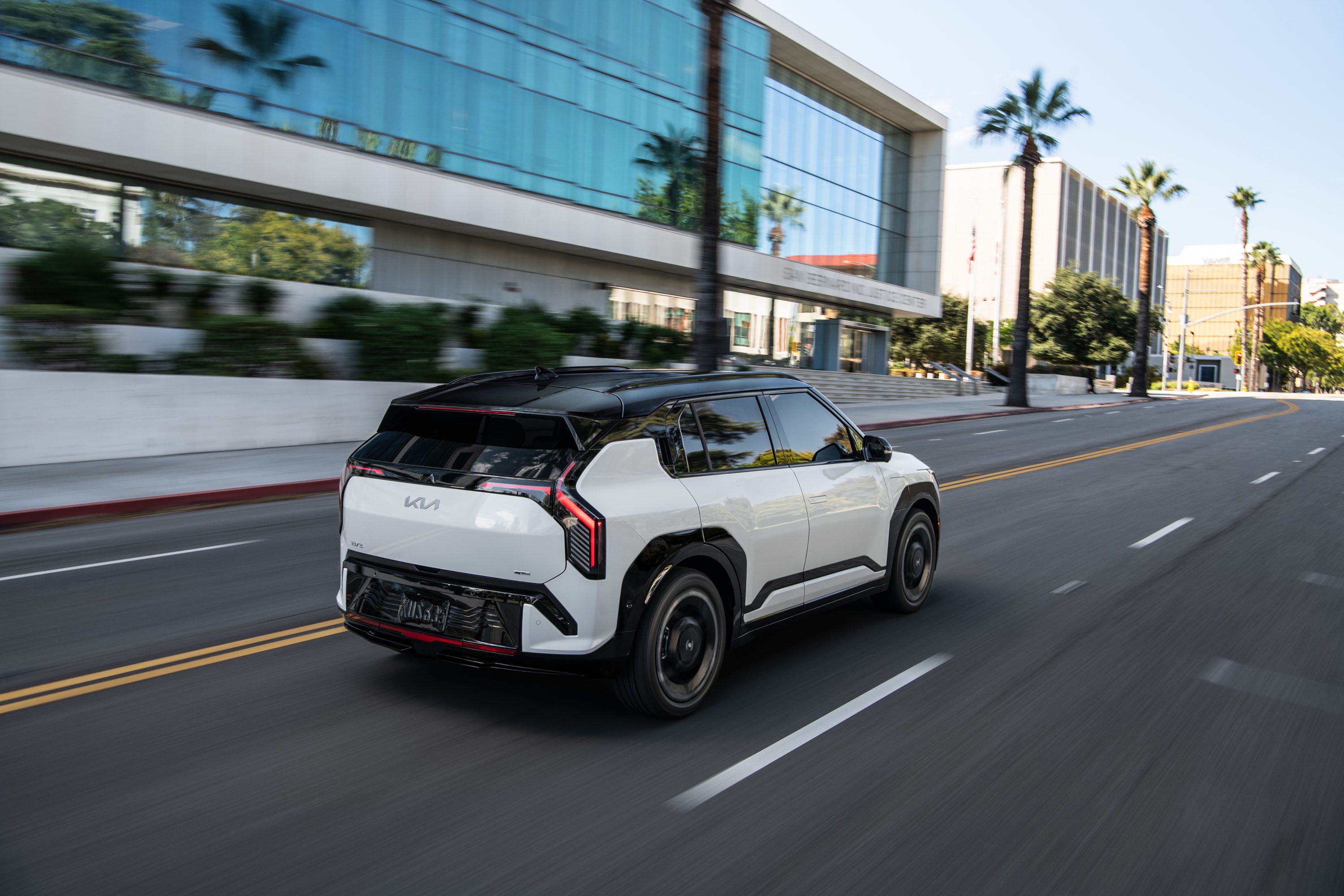 EV3