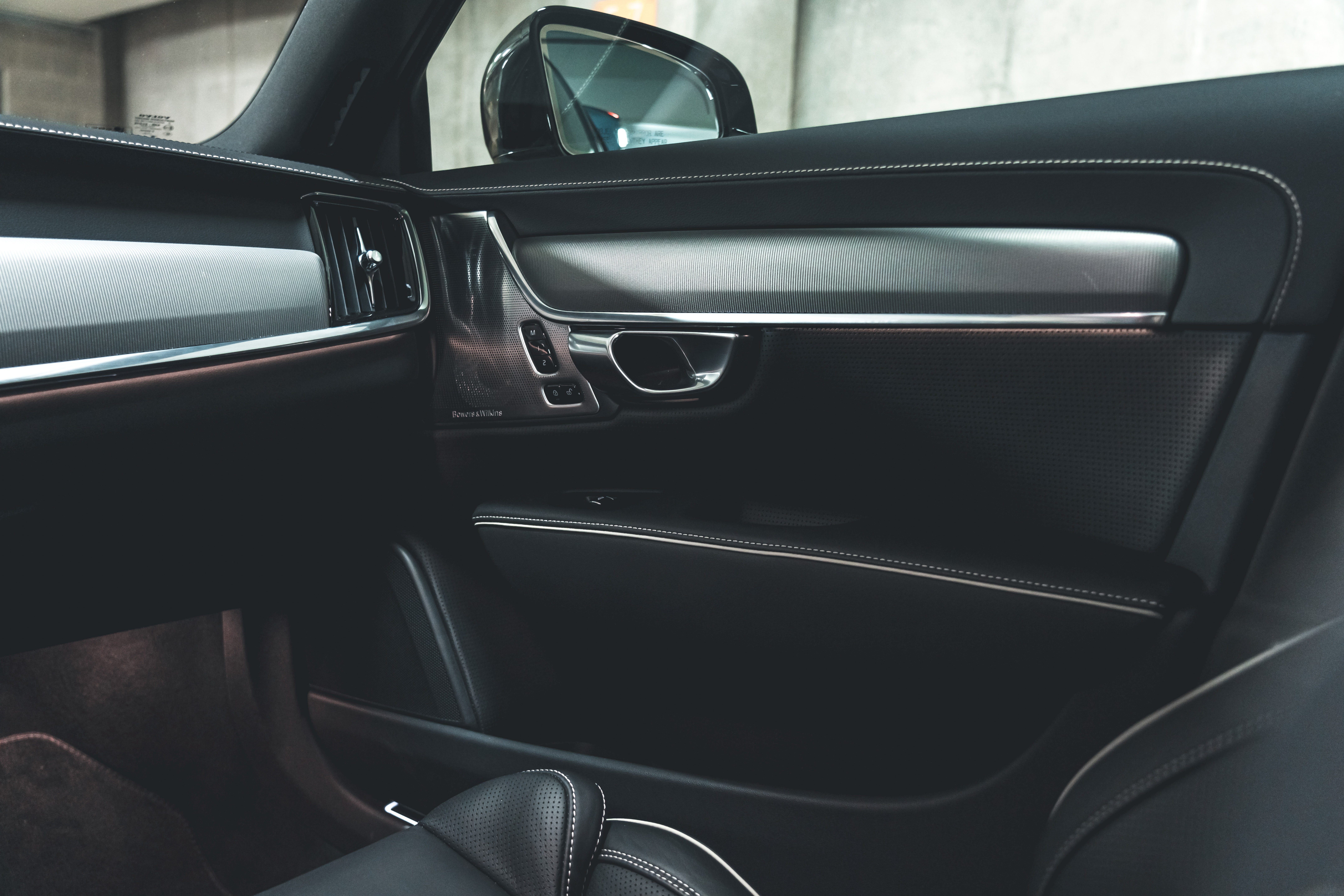 S90