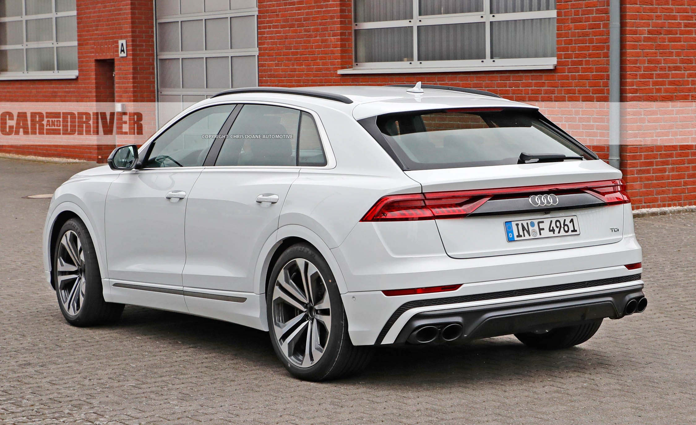 SQ8