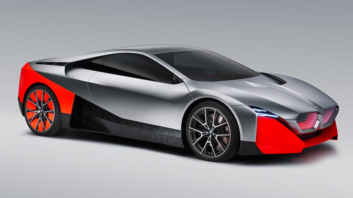 i8 M