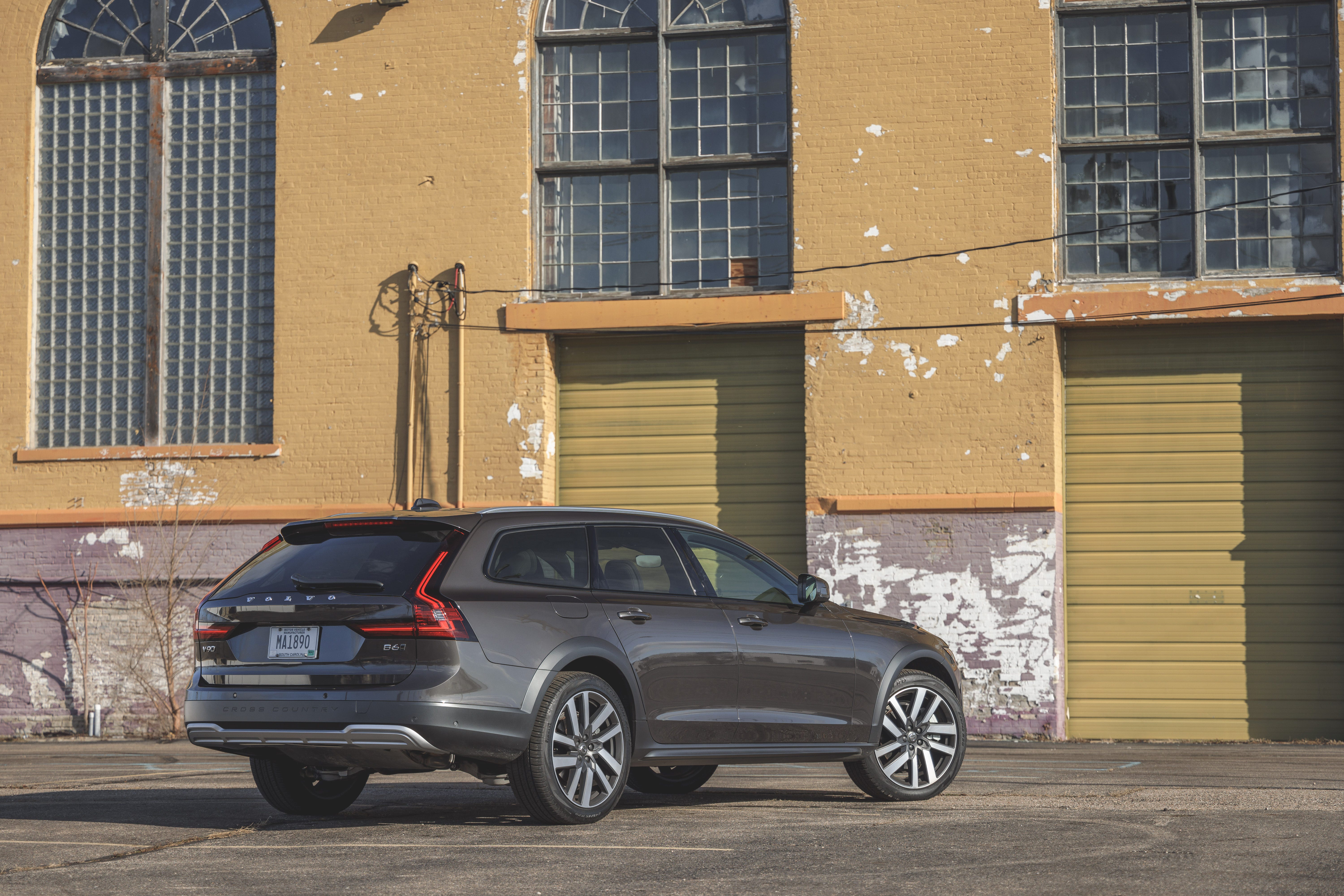 V90 Cross Country