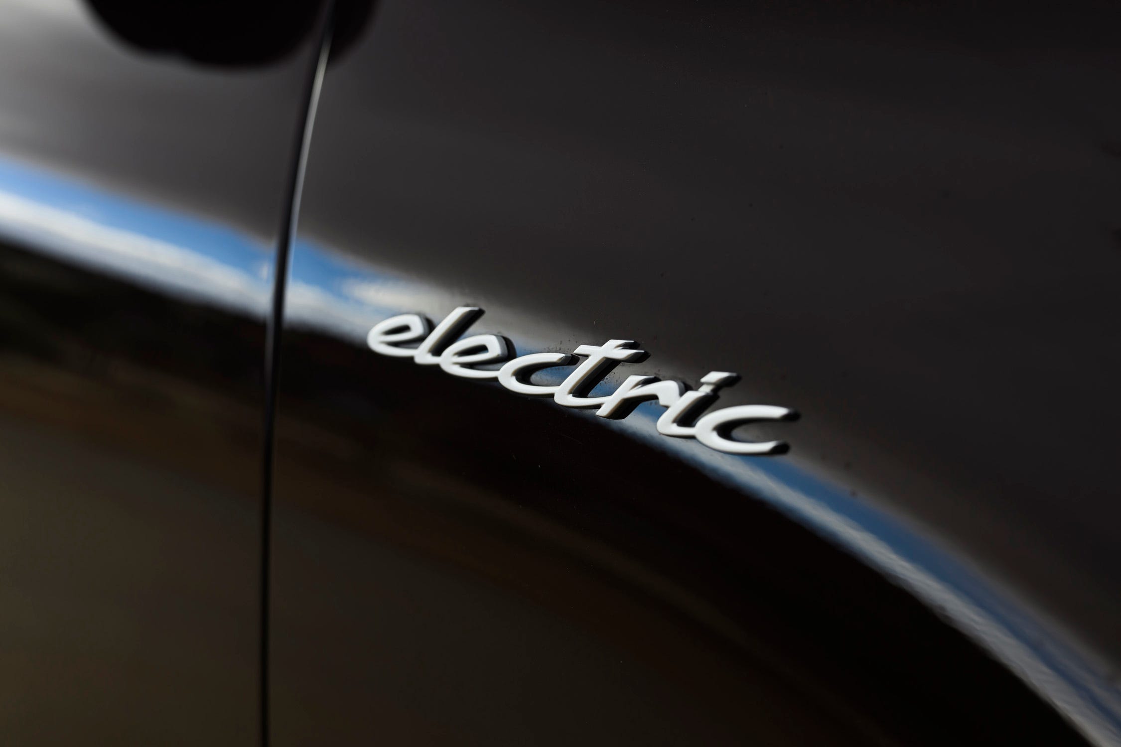 Macan Electric