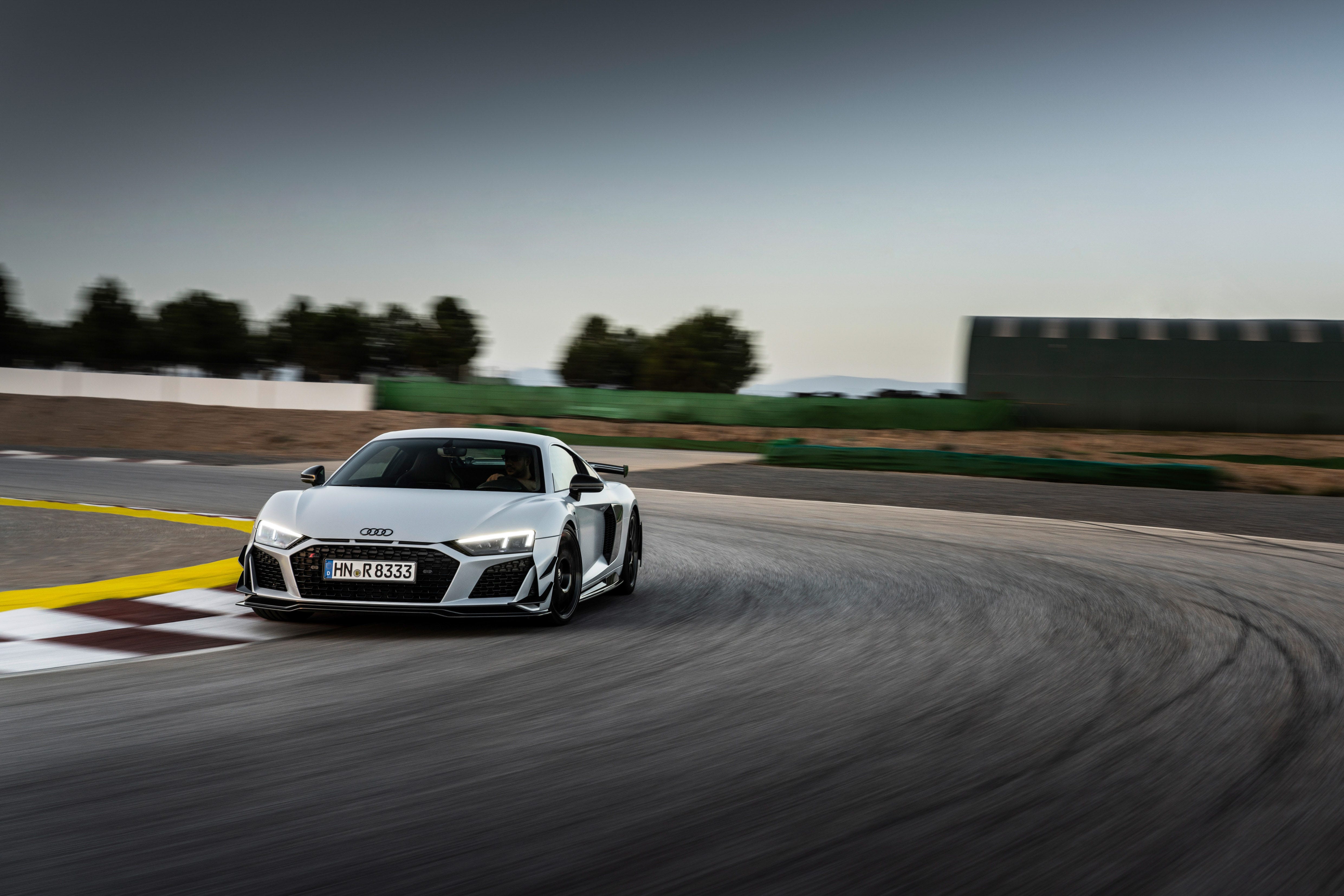 R8