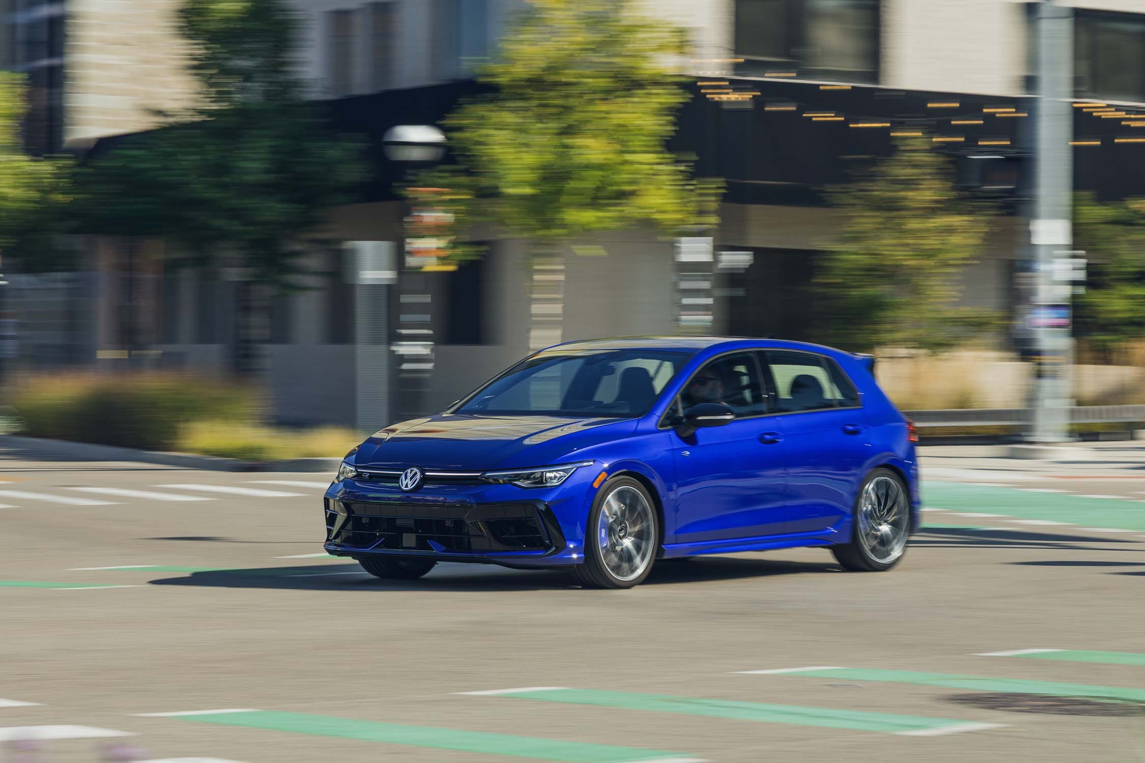 Golf R