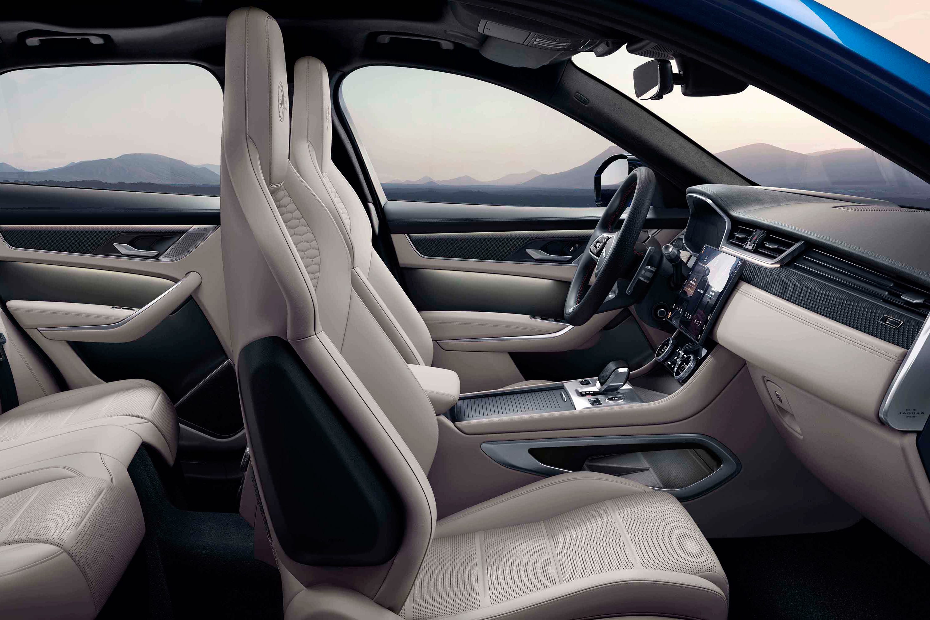 F-Pace SVR