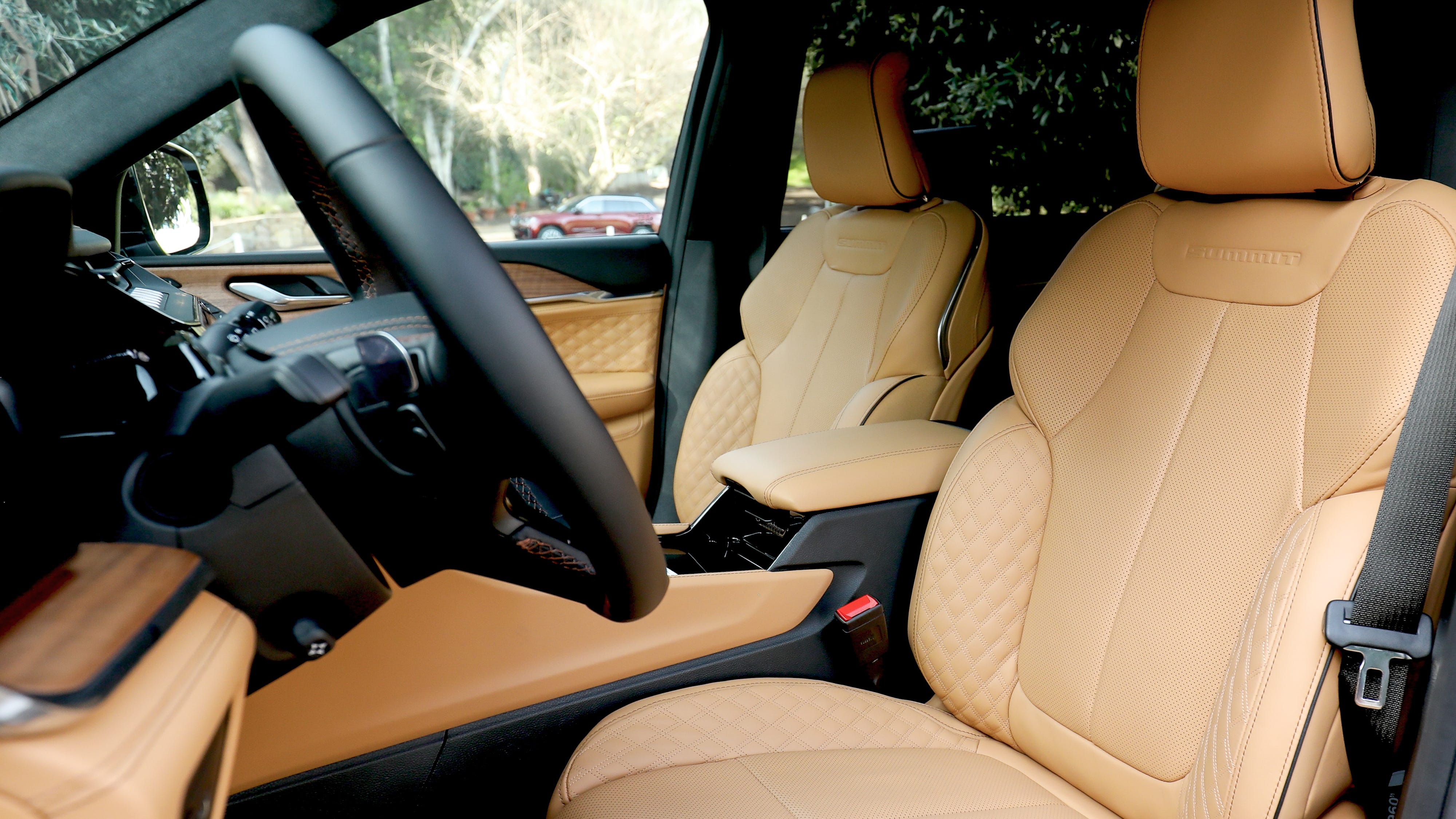 Jeep Grand Cherokee L: Is a Four-Cylinder Enough?