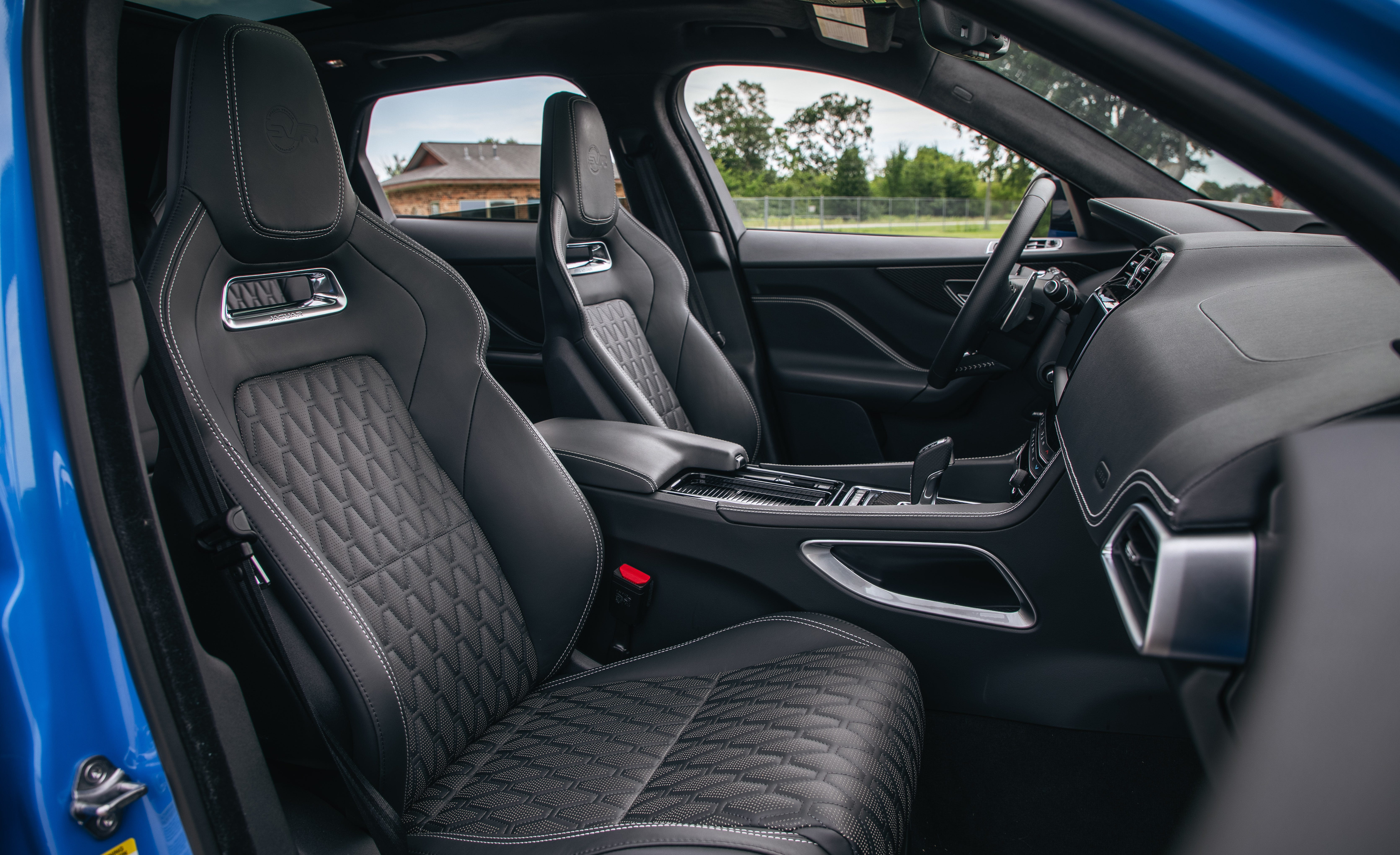 F-Pace SVR