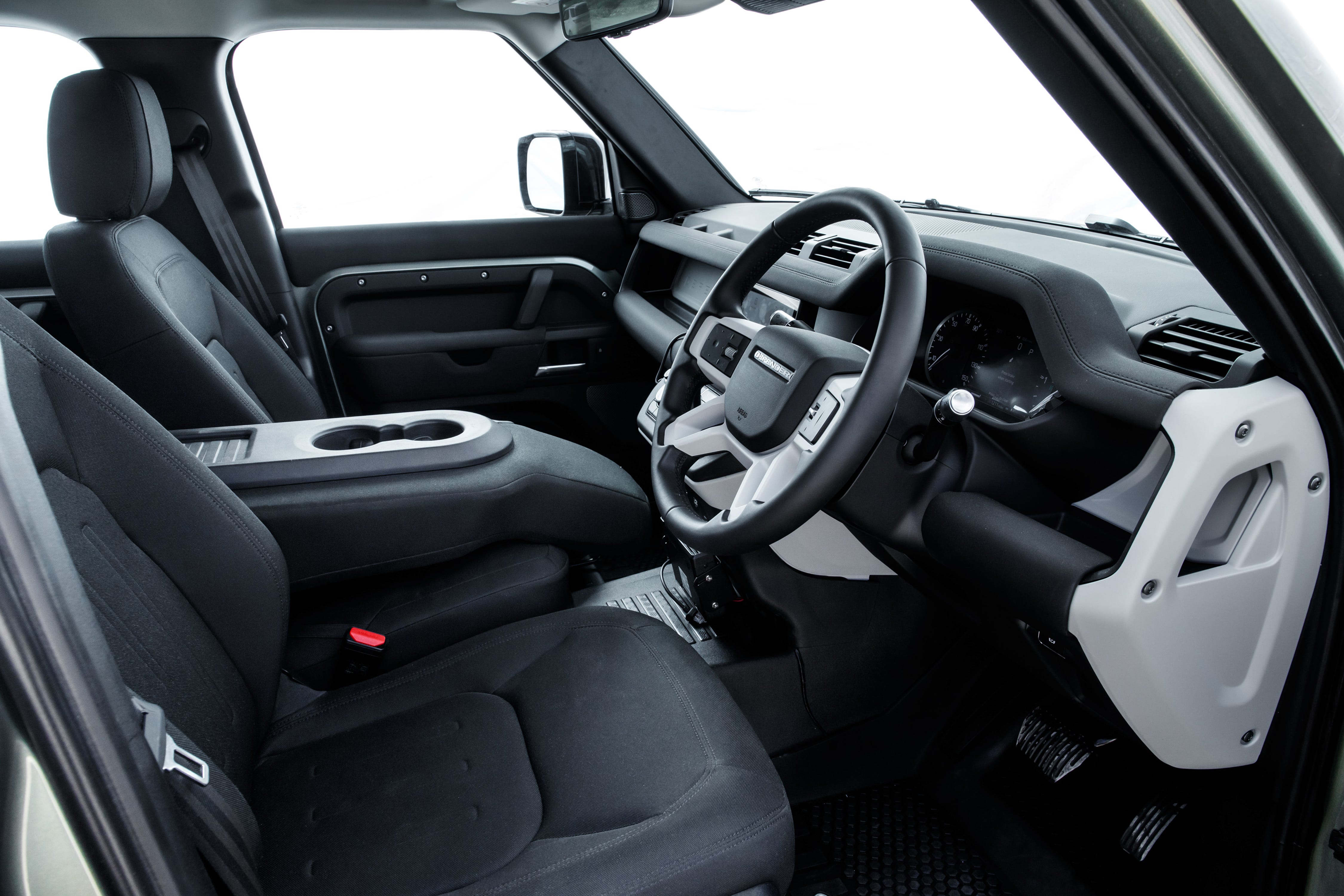 2025 Land Rover Defender Octa: Fierce Defender