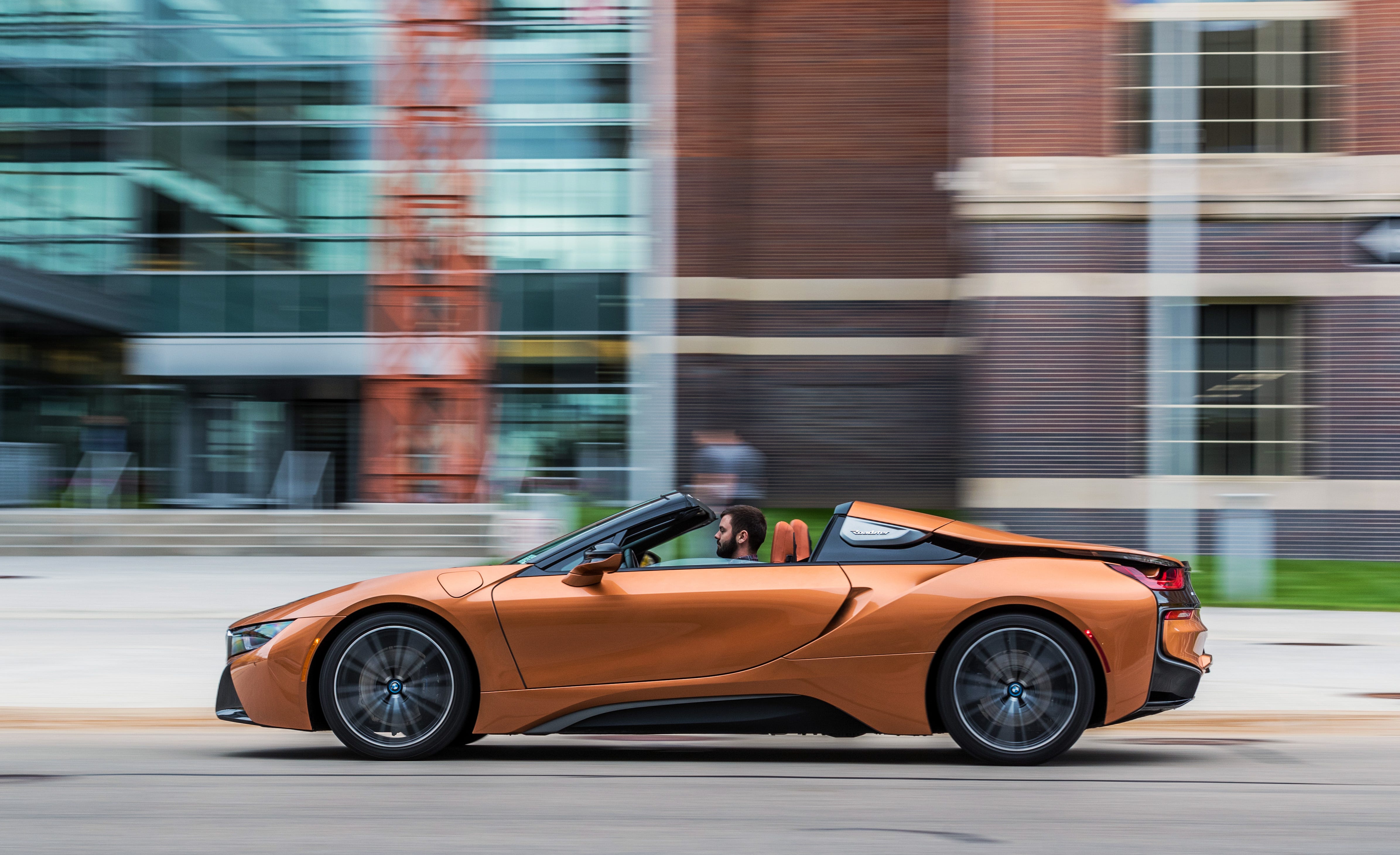i8