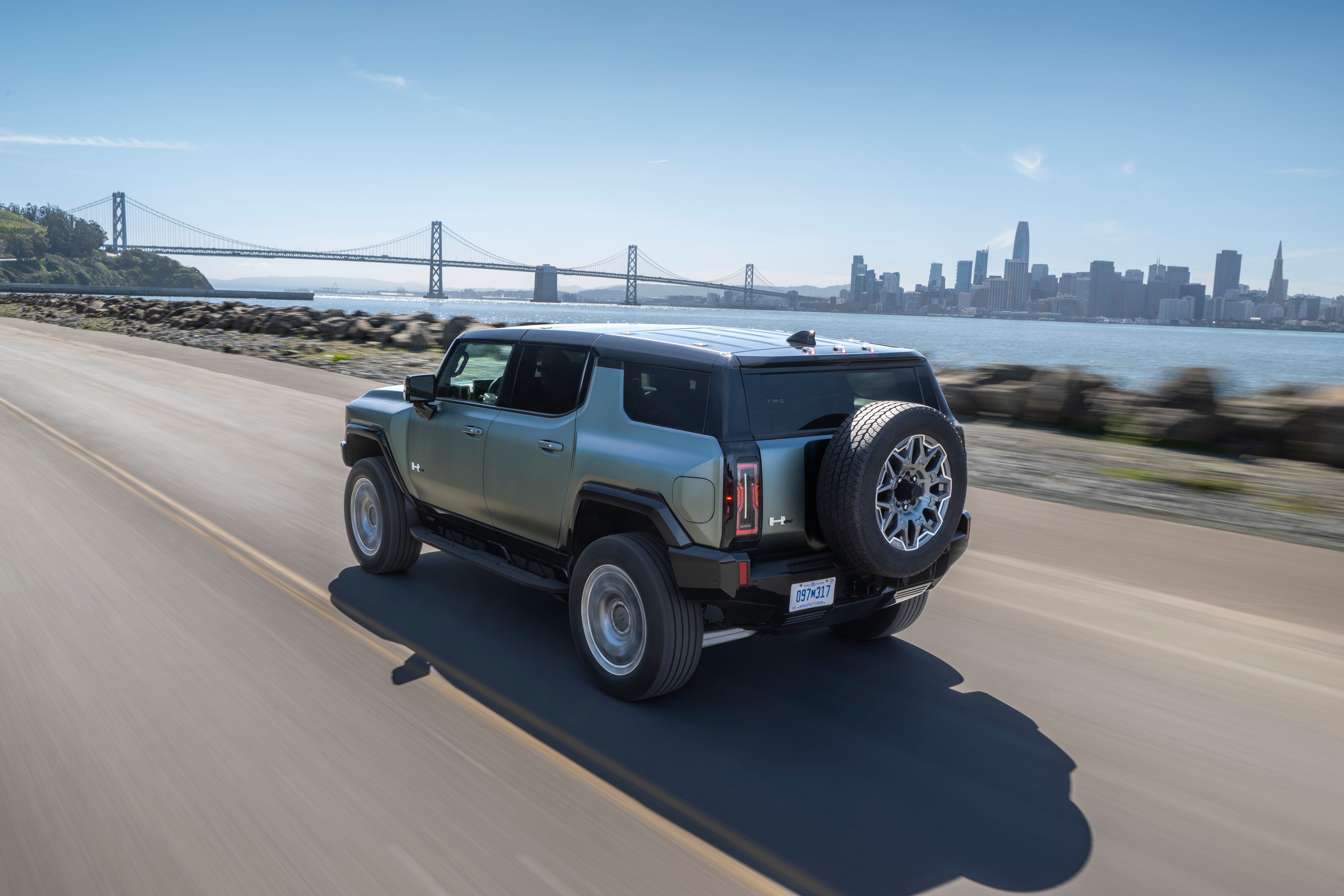 Hummer EV SUV