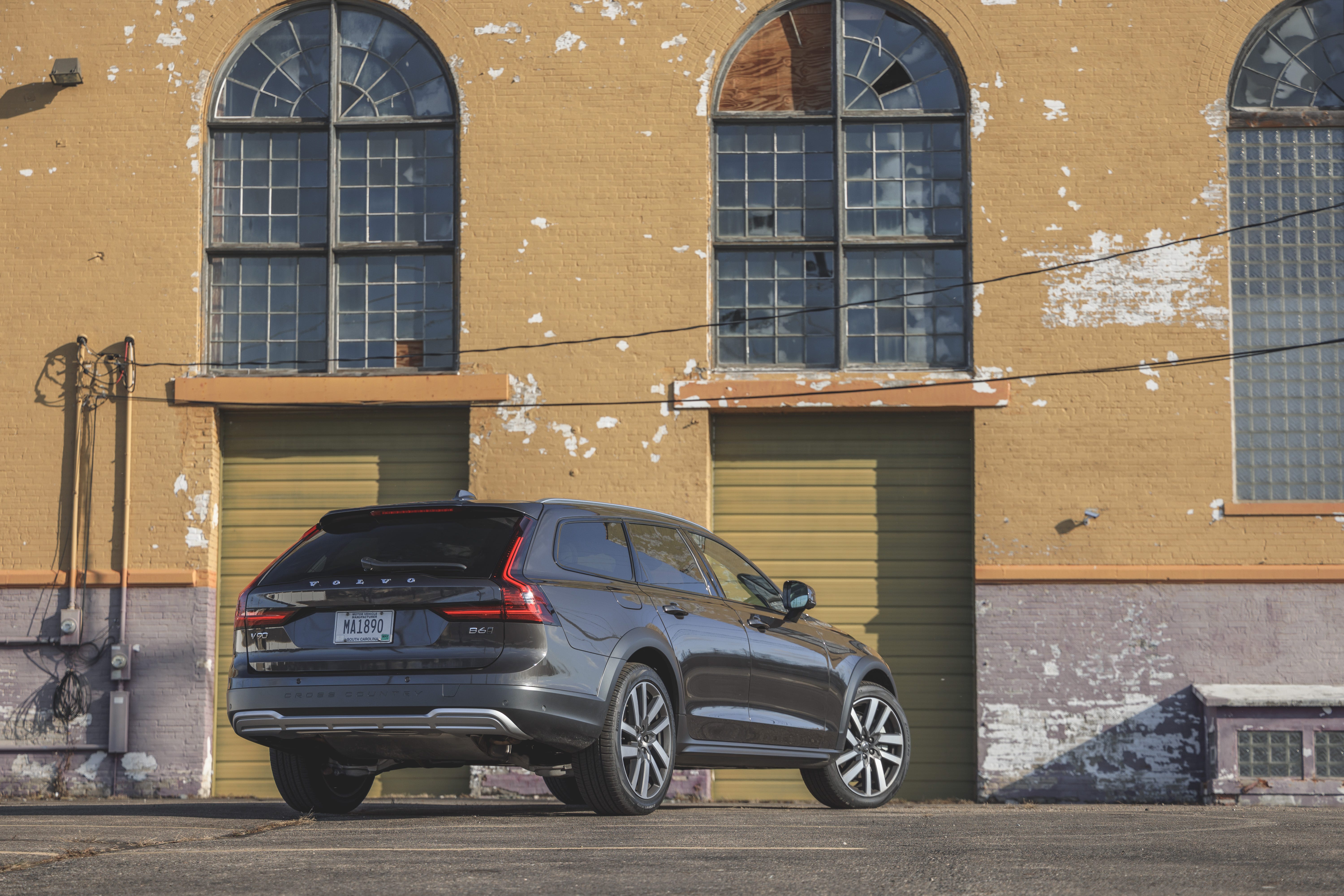V90 Cross Country