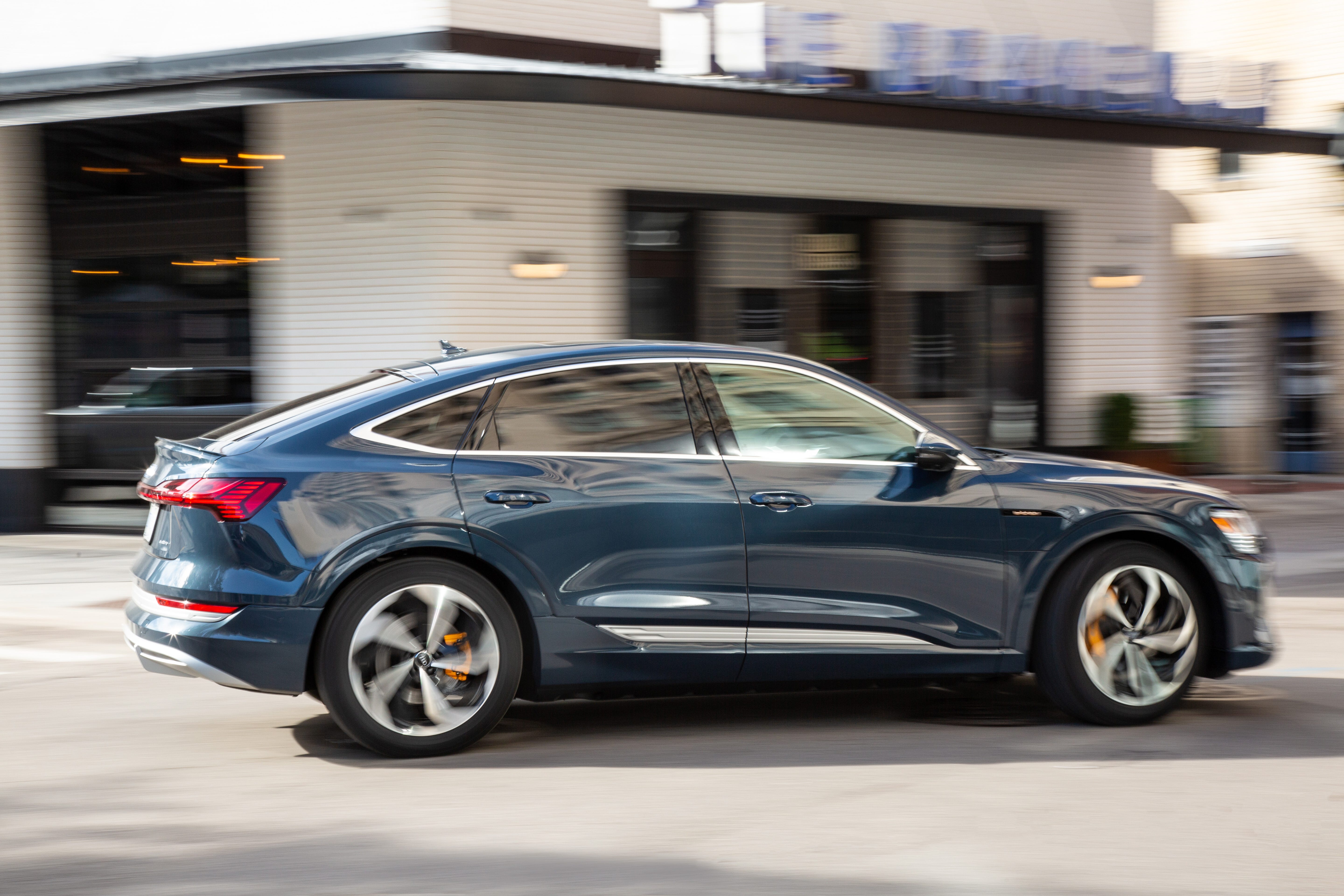 Q8 e-tron