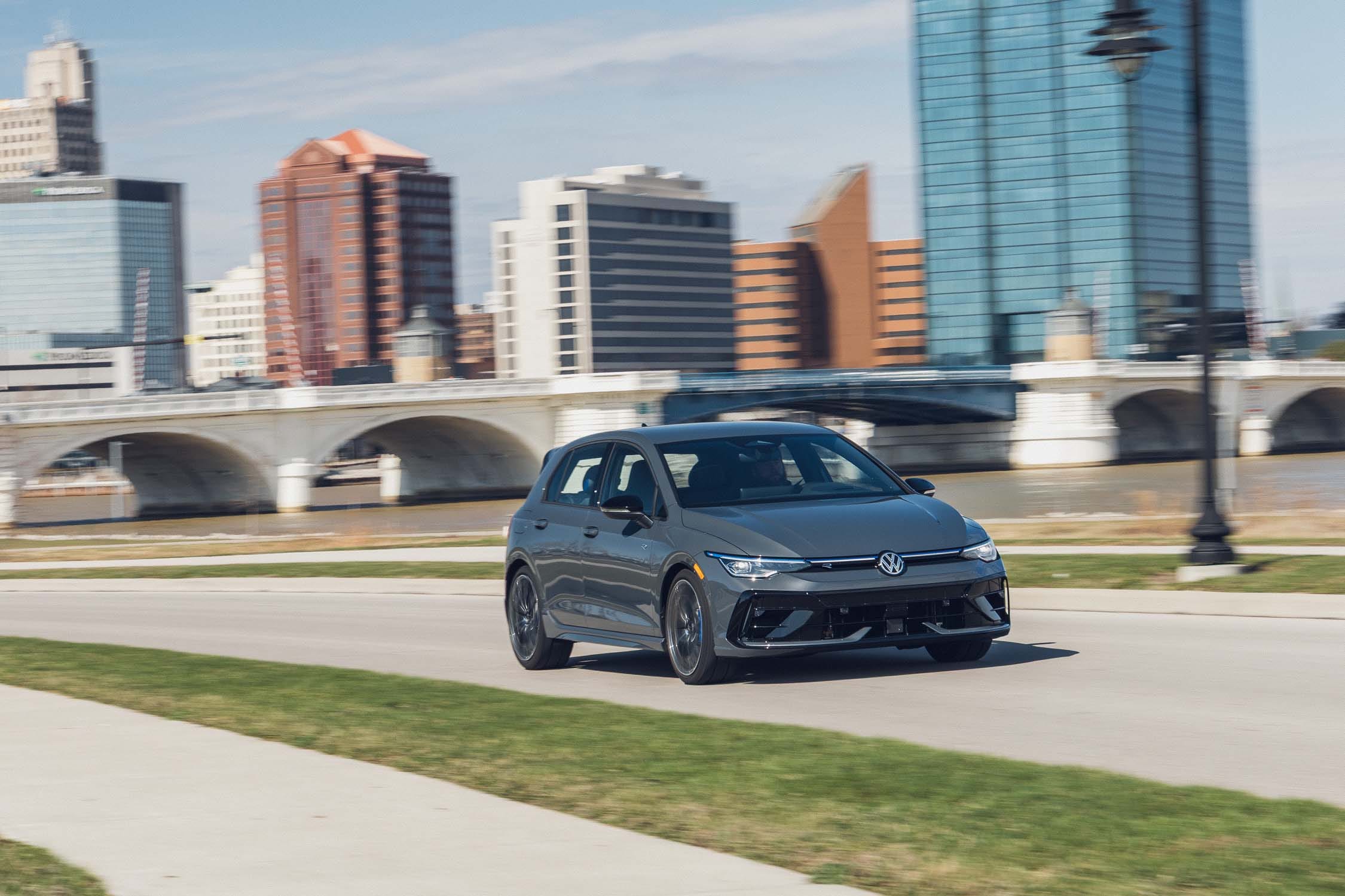 Golf R