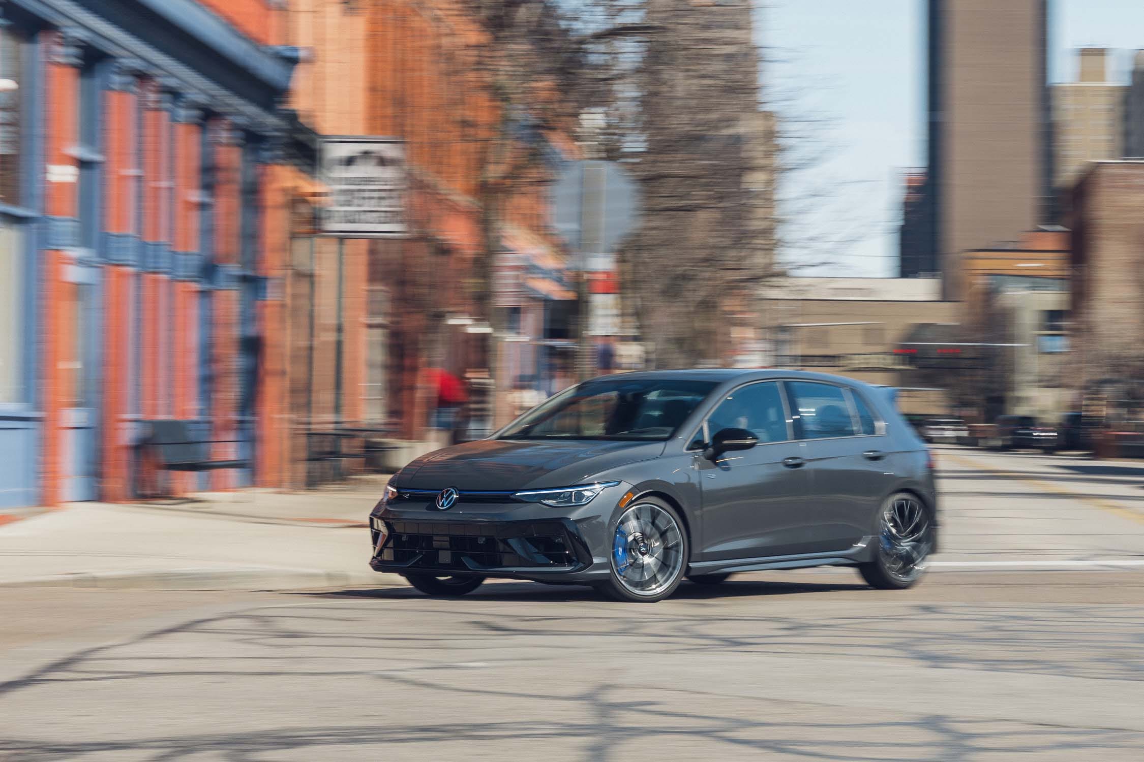 Golf R
