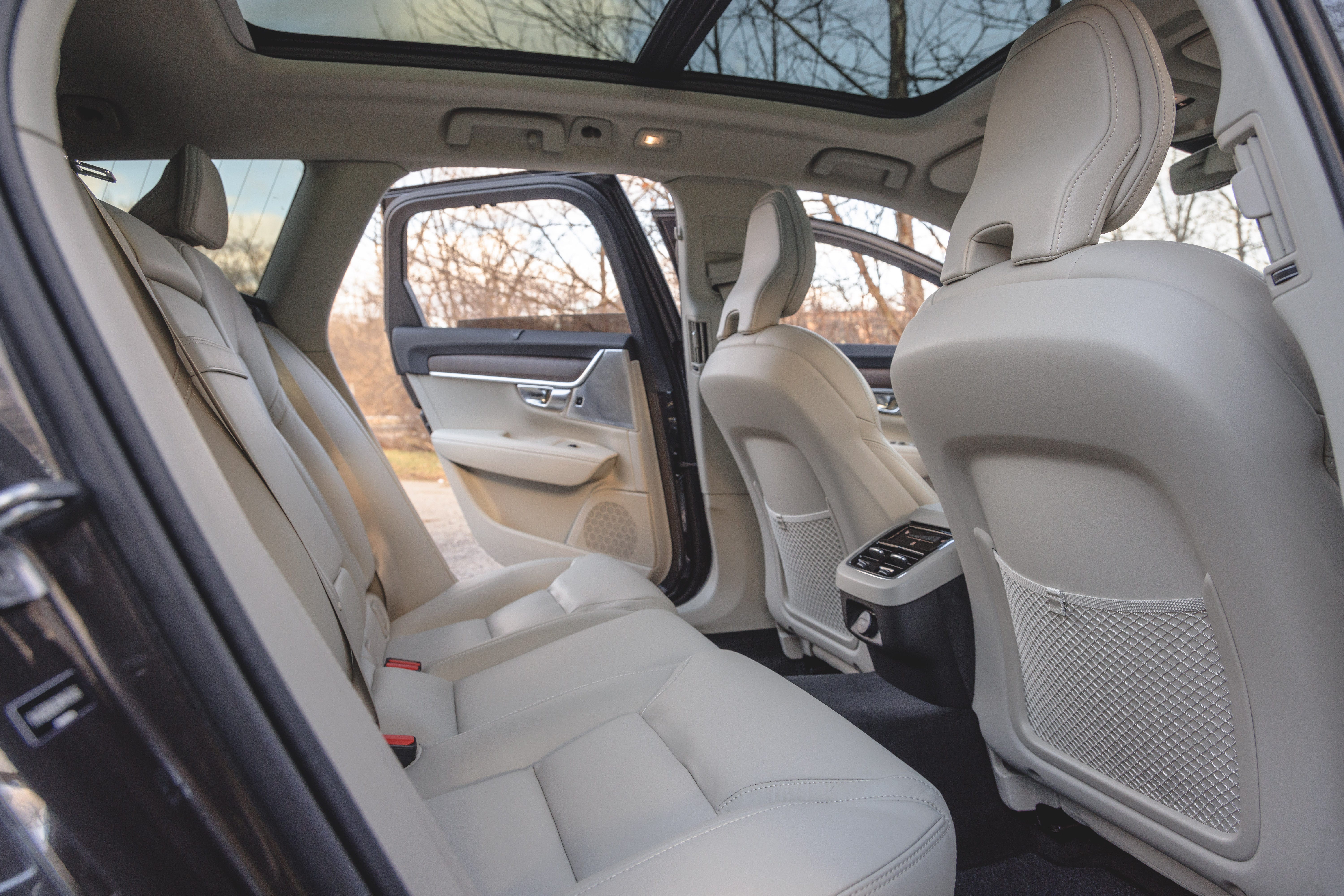 V90 Cross Country