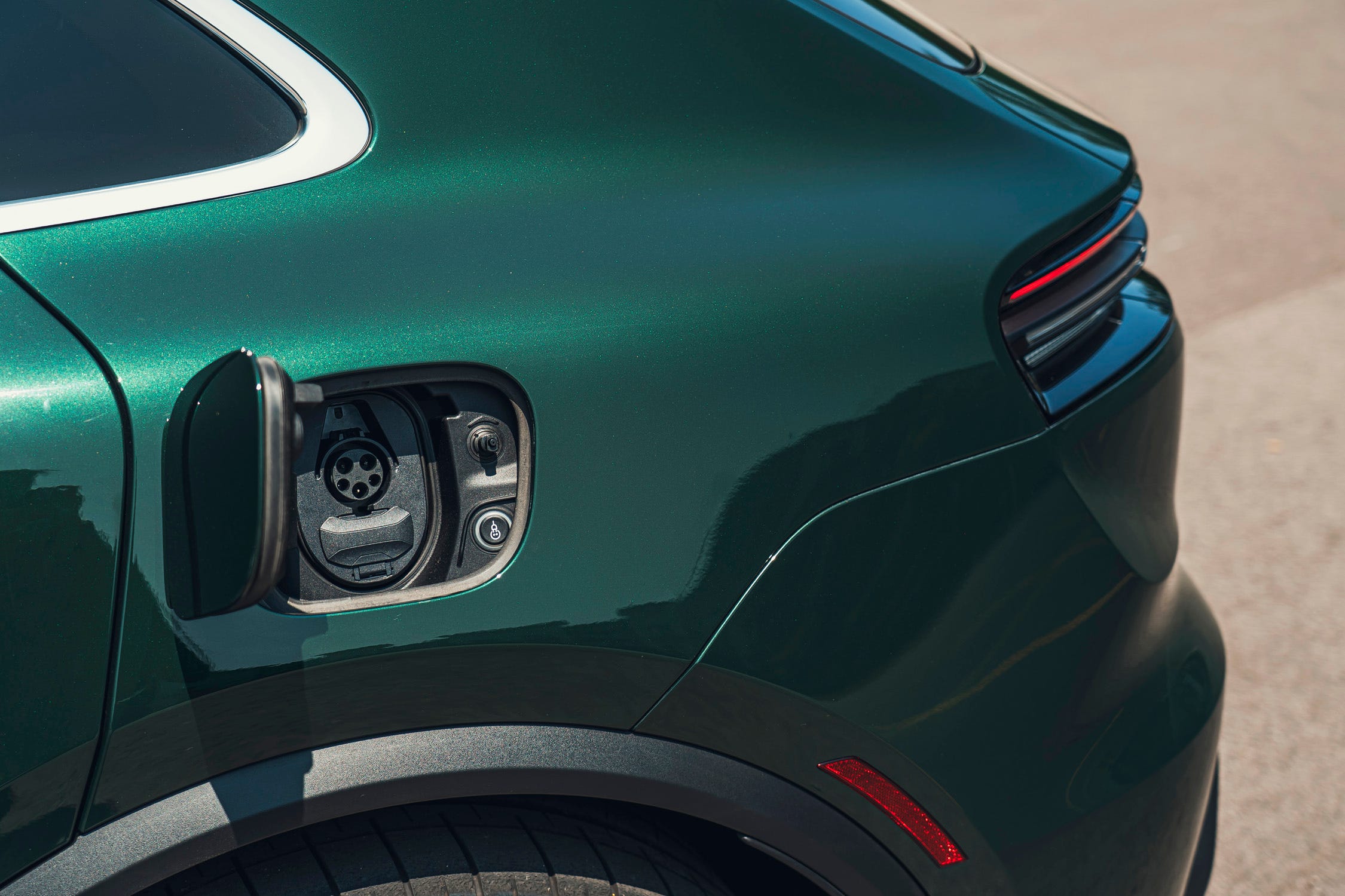 Macan Electric