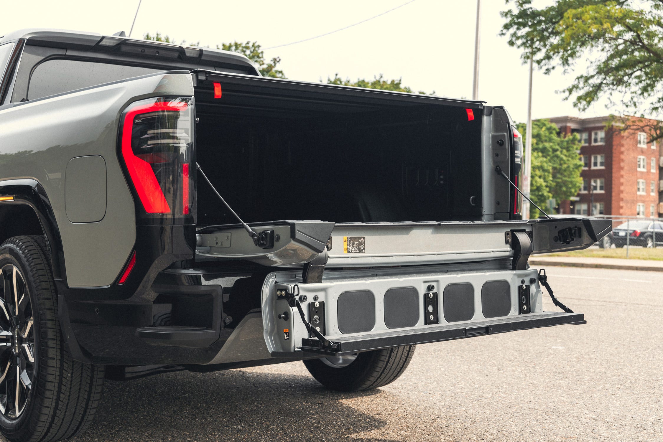 GMC Sierra EV