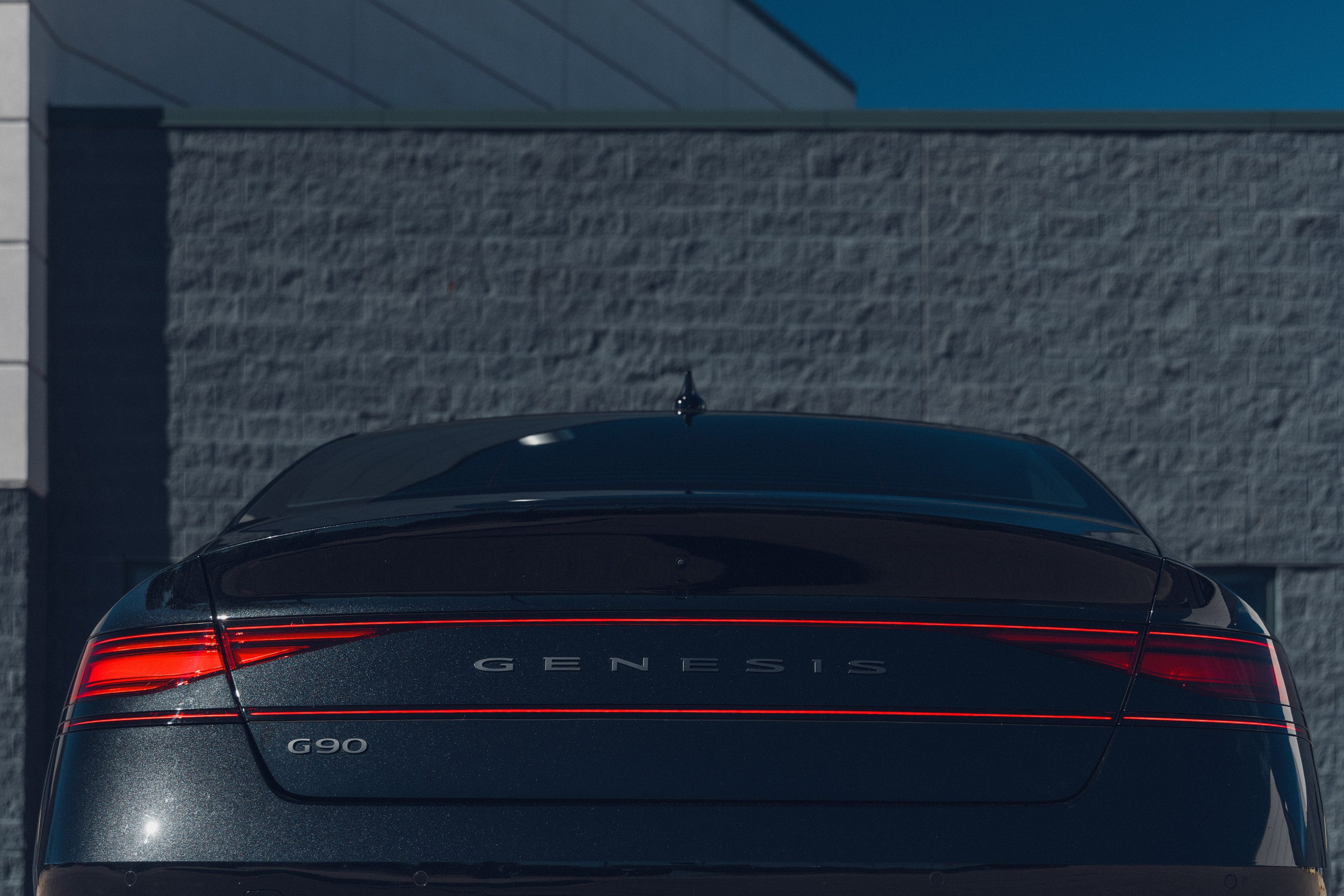 G90