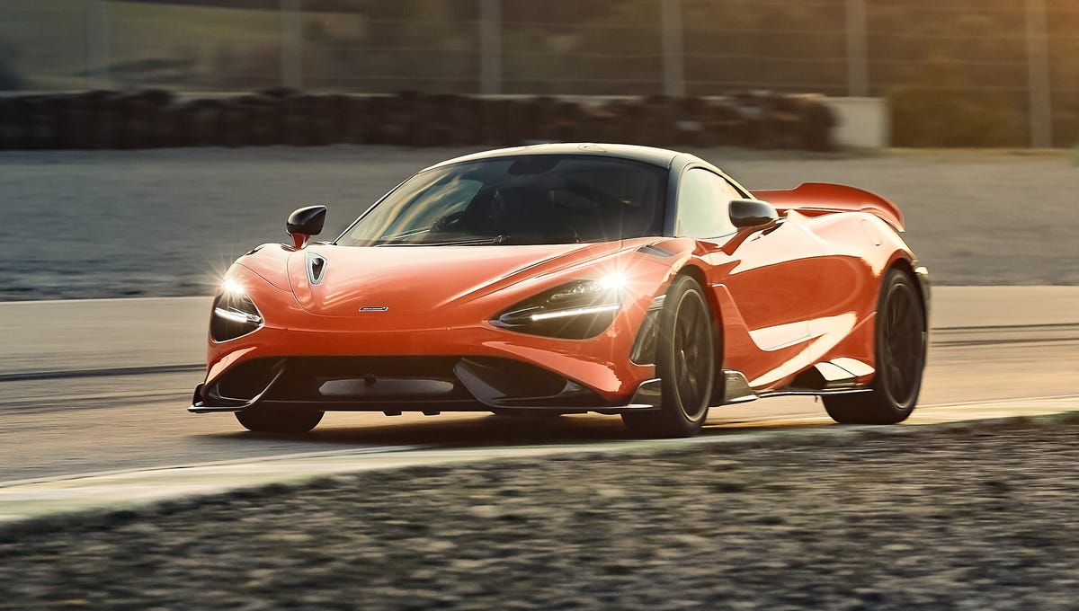 765LT photo